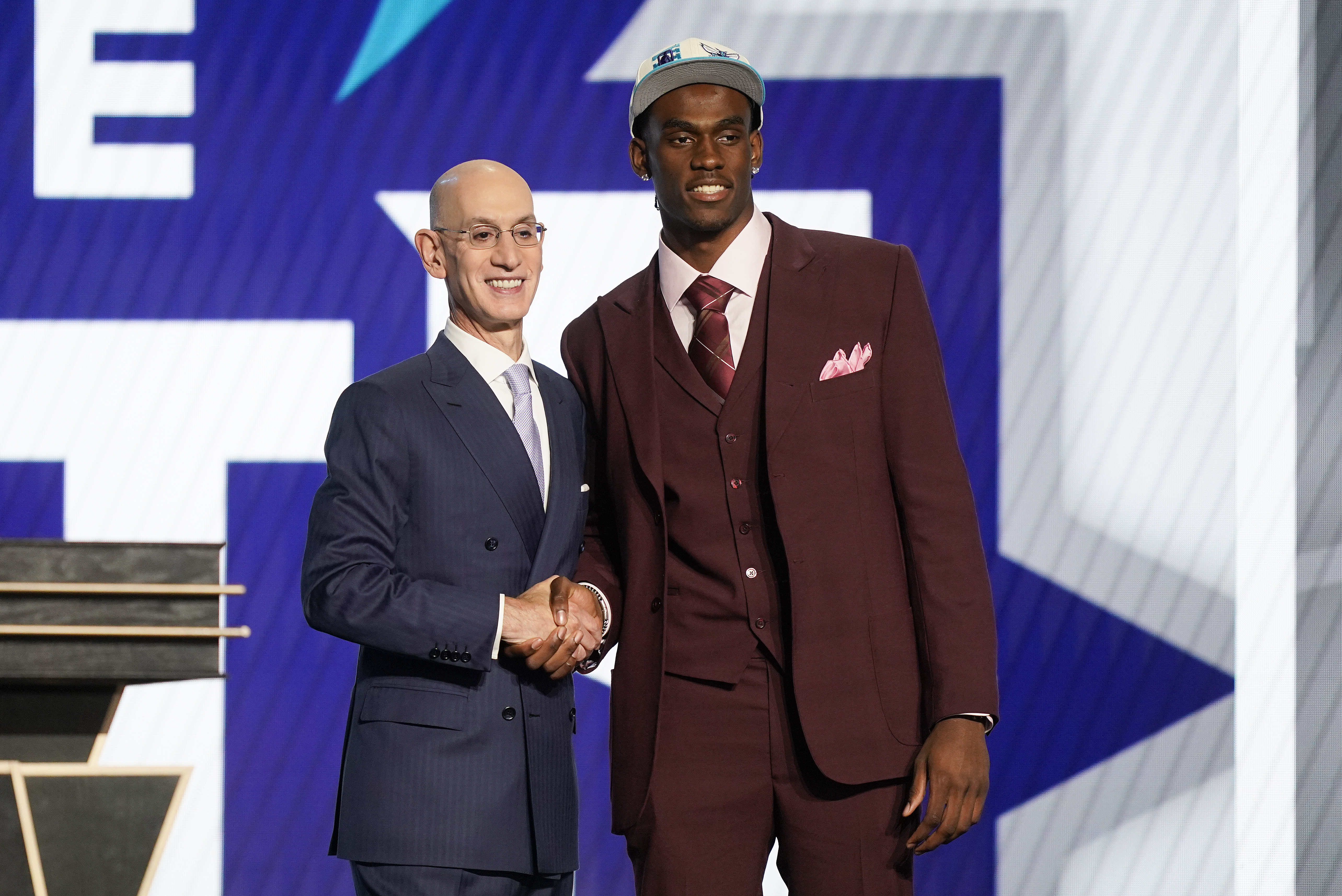 Pistons acquire Kemba Walker, Jalen Duren in deal during NBA draft