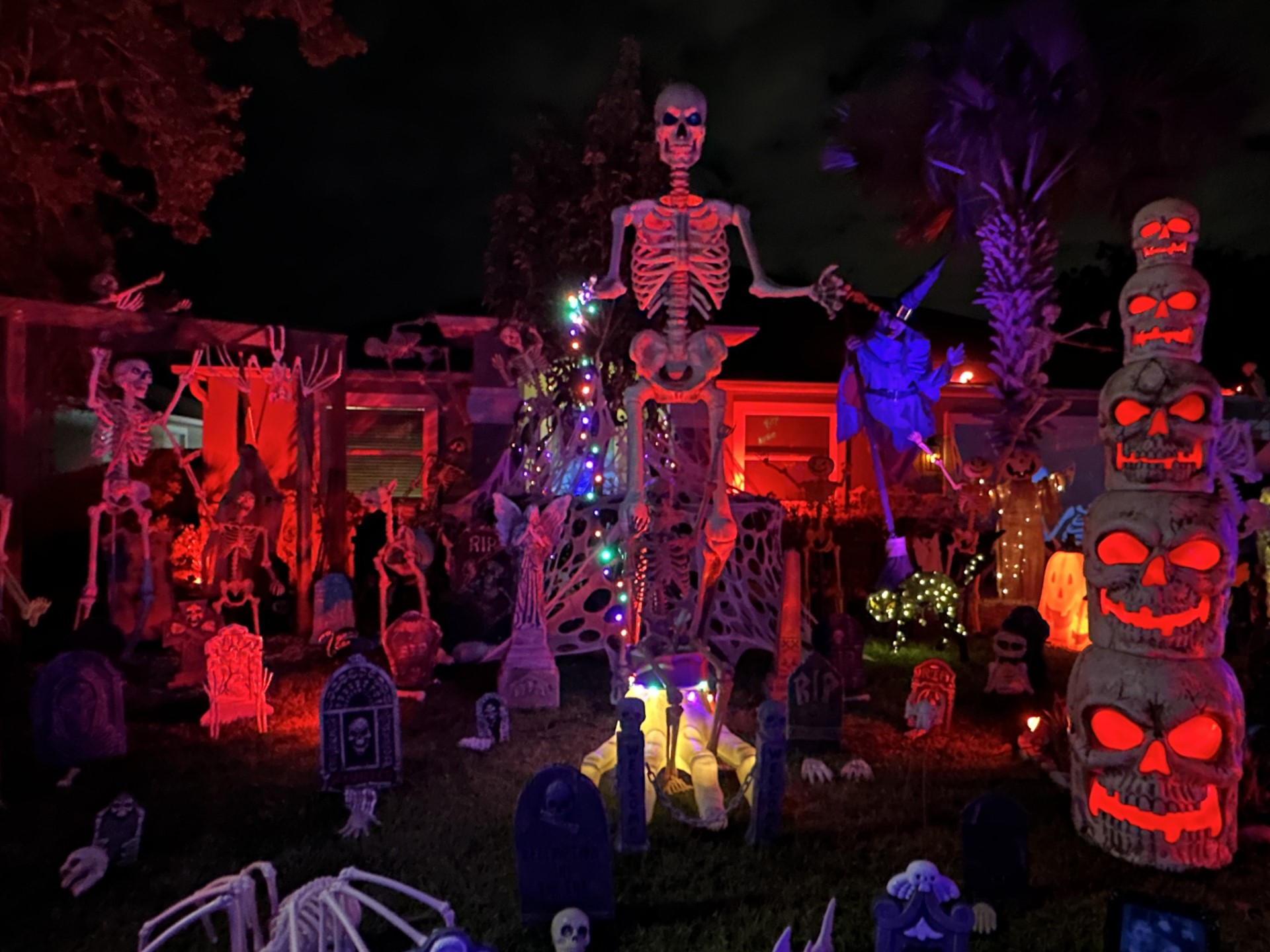 10 Scary-Good Houses That Are Decorated for Halloween in 2023