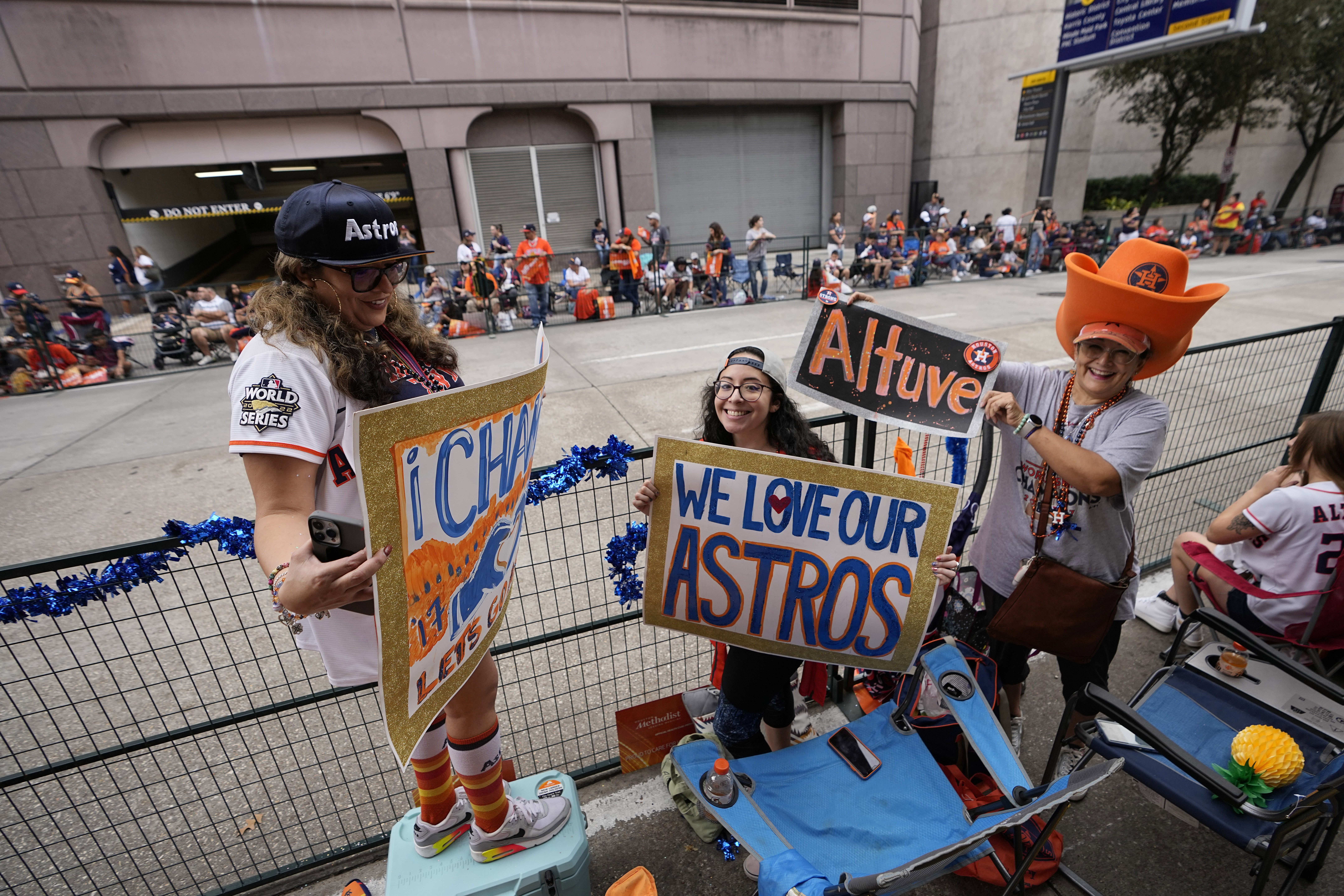 Astros World Series parade a special moment for fans, city