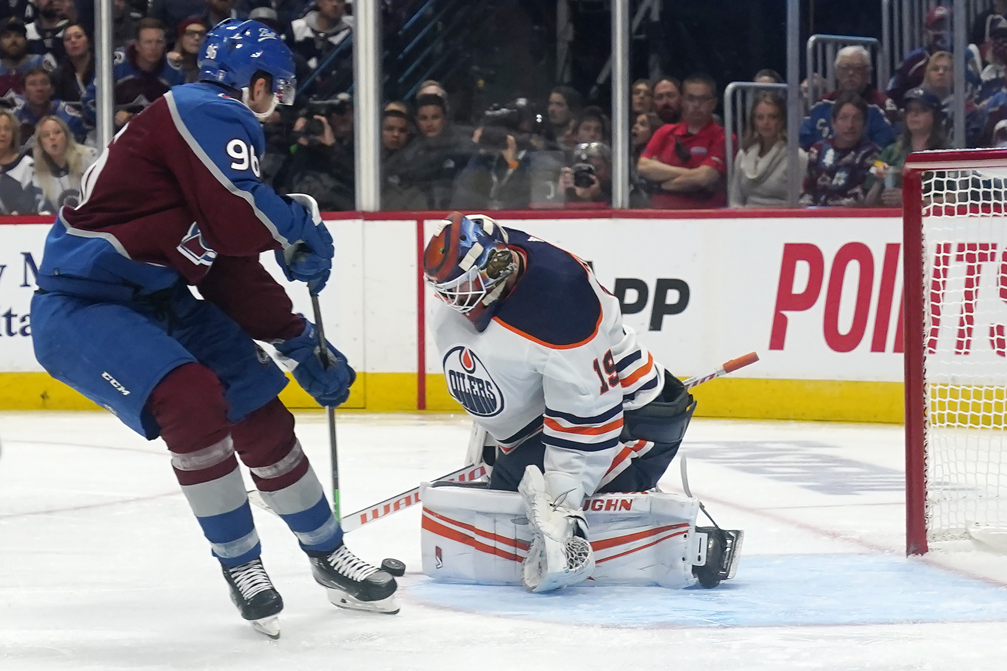 Avalanche hold off Oilers for wild 8-6 victory in Game 1