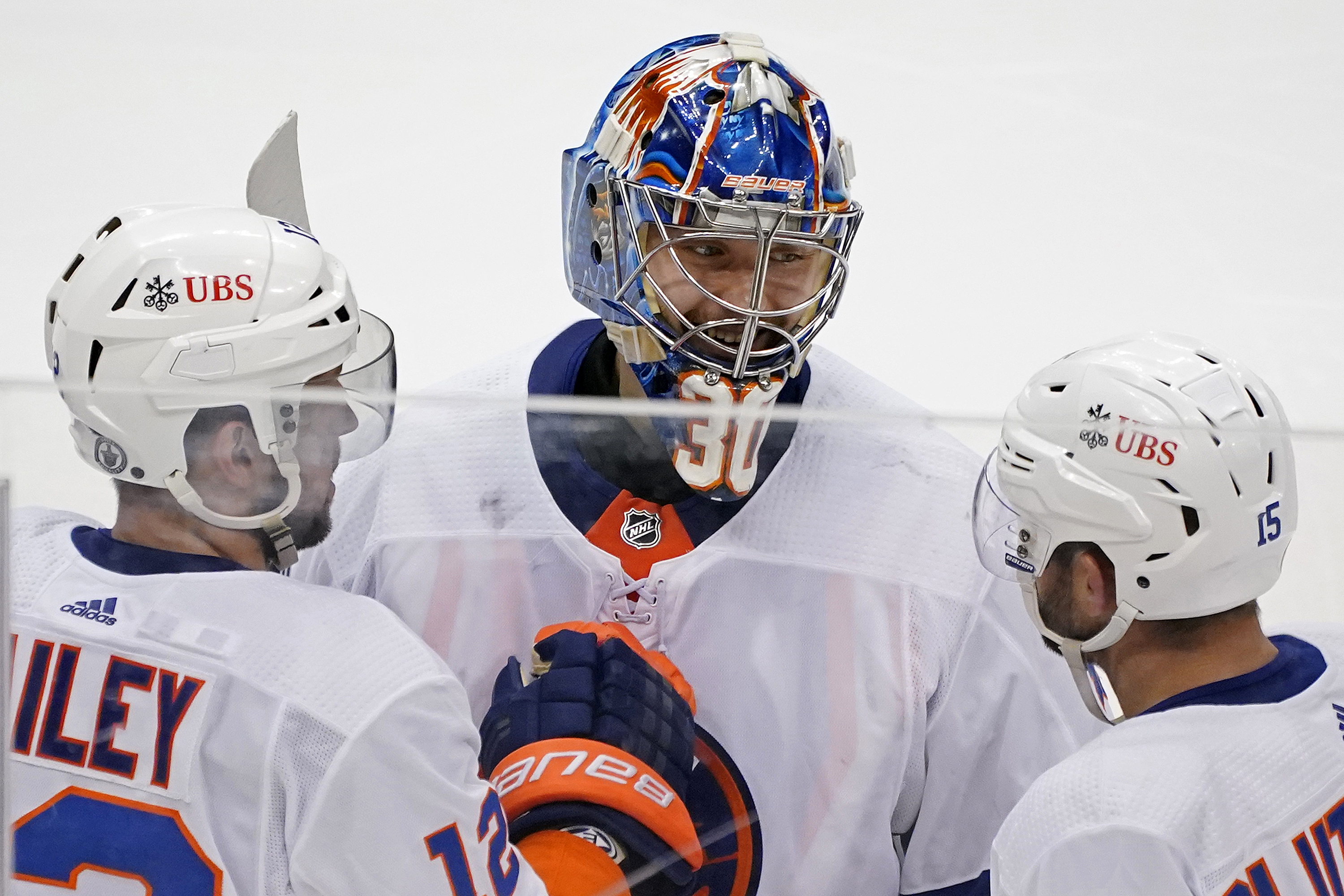 Islanders take 3-2 series lead with double-OT win vs. Pens