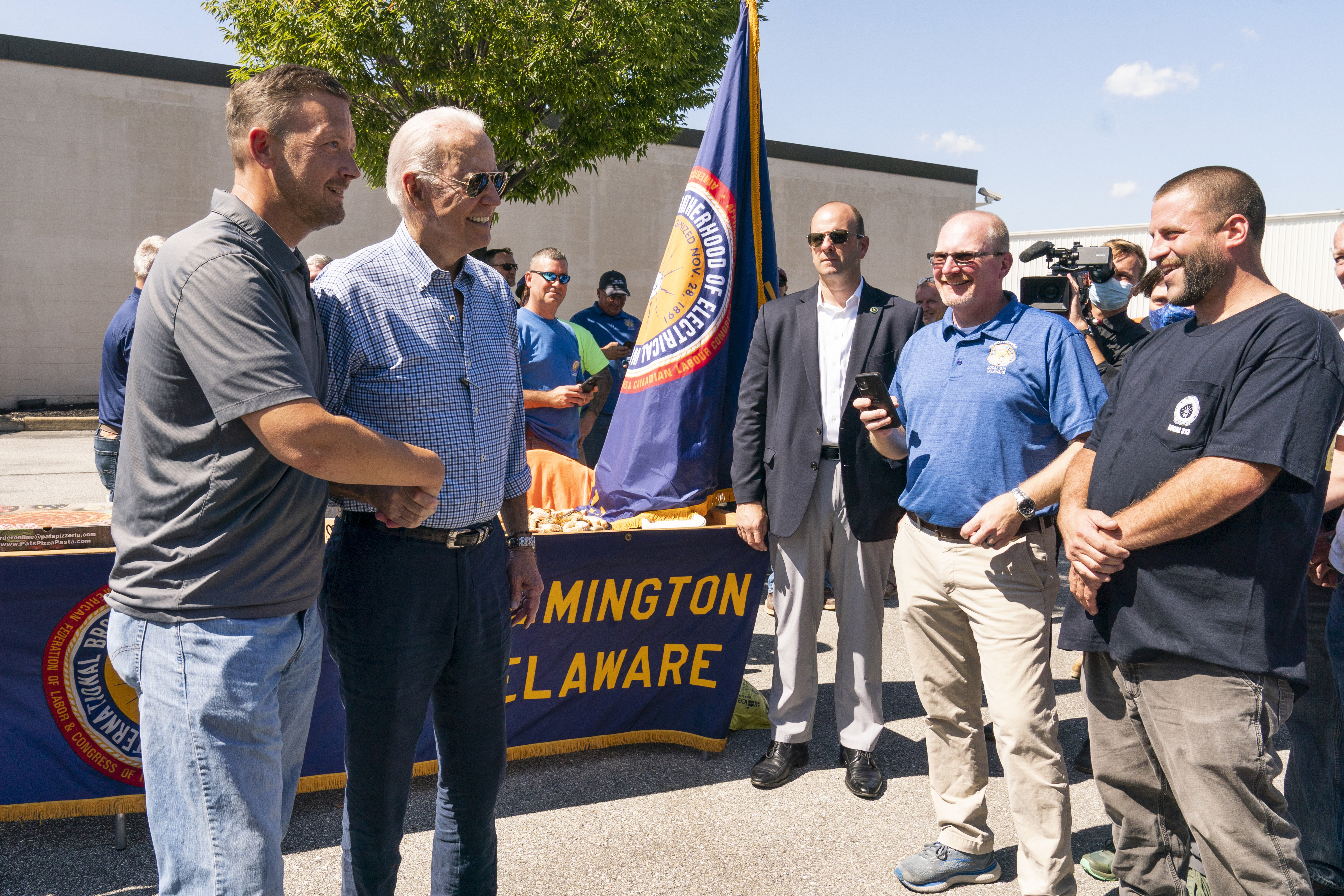 Biden marks Labor Day delivering sandwiches to union members