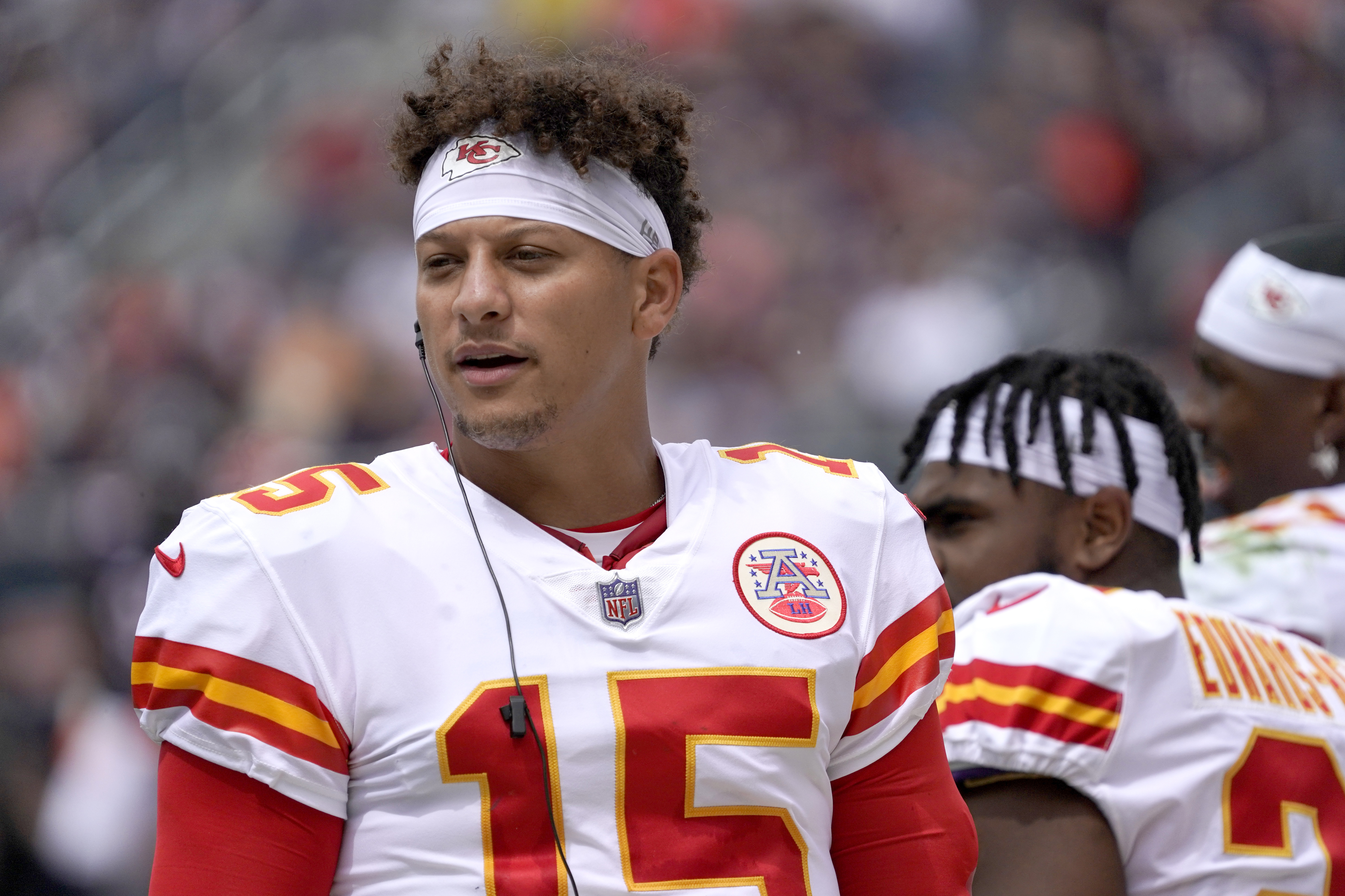 Mahomes has TD, safety Reid kicks PAT, Chiefs lose to Bears – KXAN