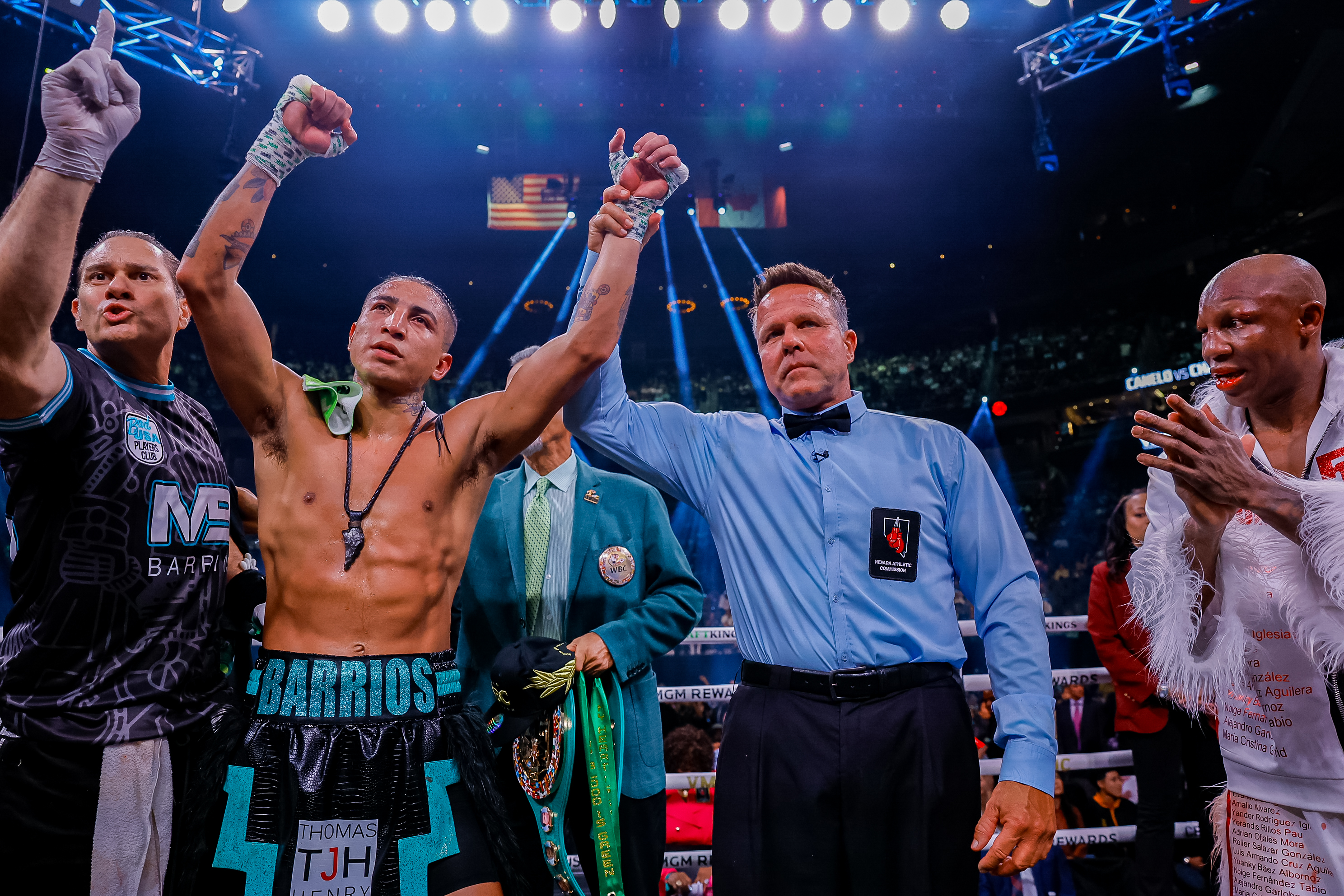 INSIDE THE RING Mario Barrios shines as he wins welterweight title belt on Showtime PPV