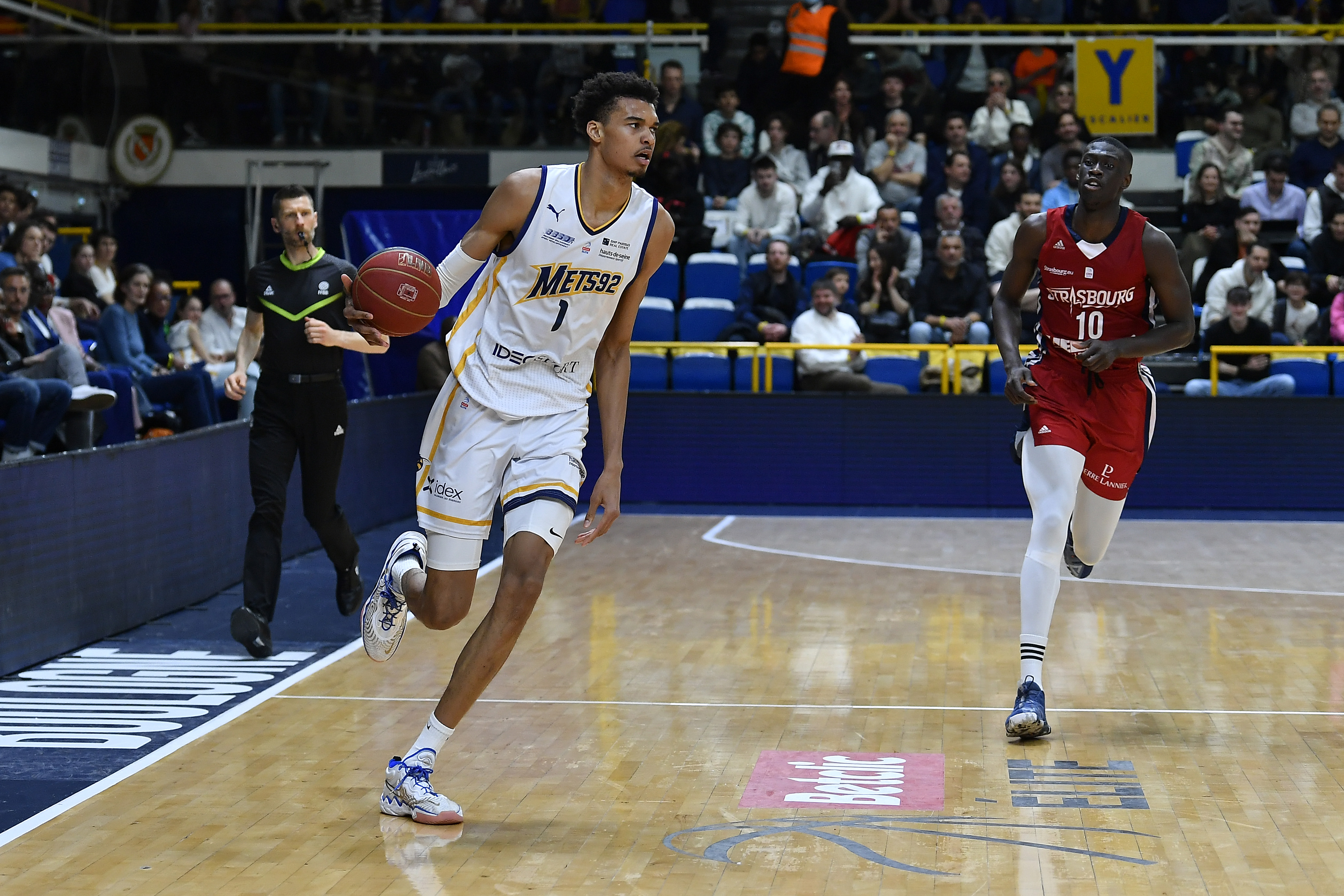 Victor Wenbanyama of Metropolitans 92 in action during the LNB Pro A  News Photo - Getty Images