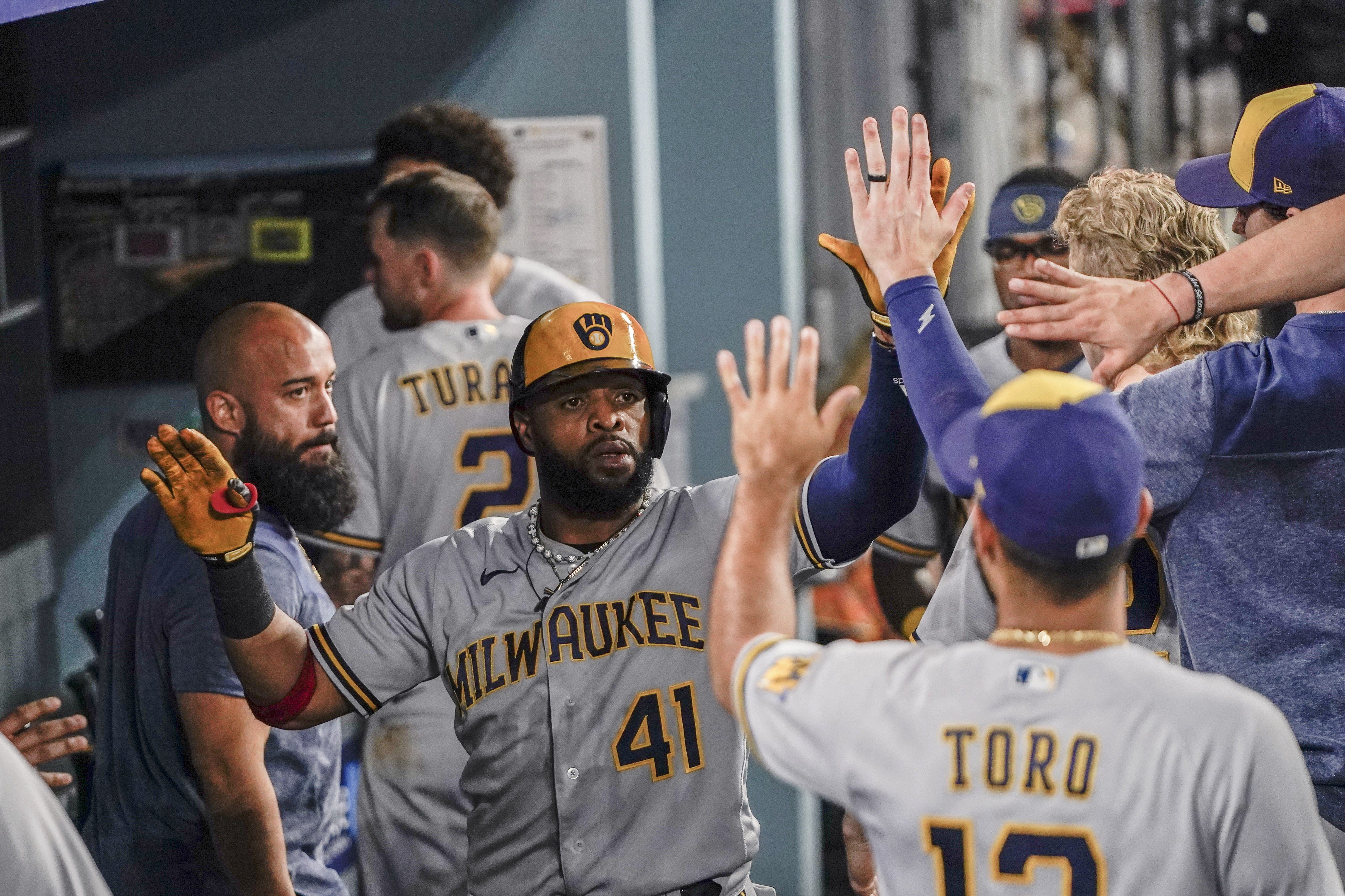 Shaw sends Brewers to 6-5 win over Dodgers in 11 innings – troyrecord