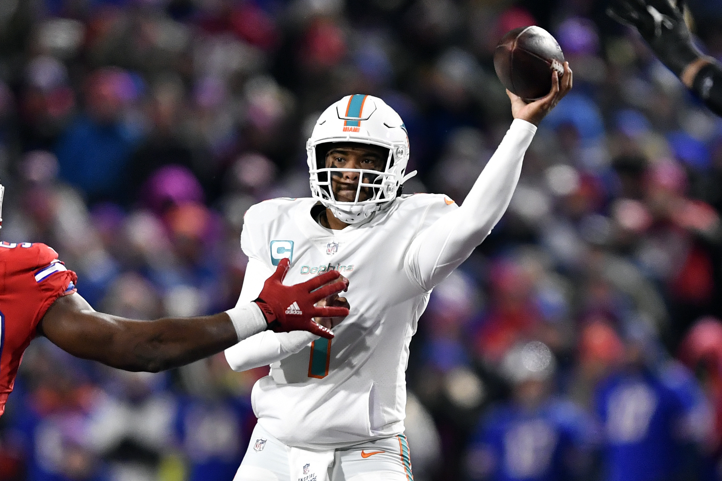 NFL Report: Dolphins don't want to exercise Tua Tagovailoa's 5th-year option