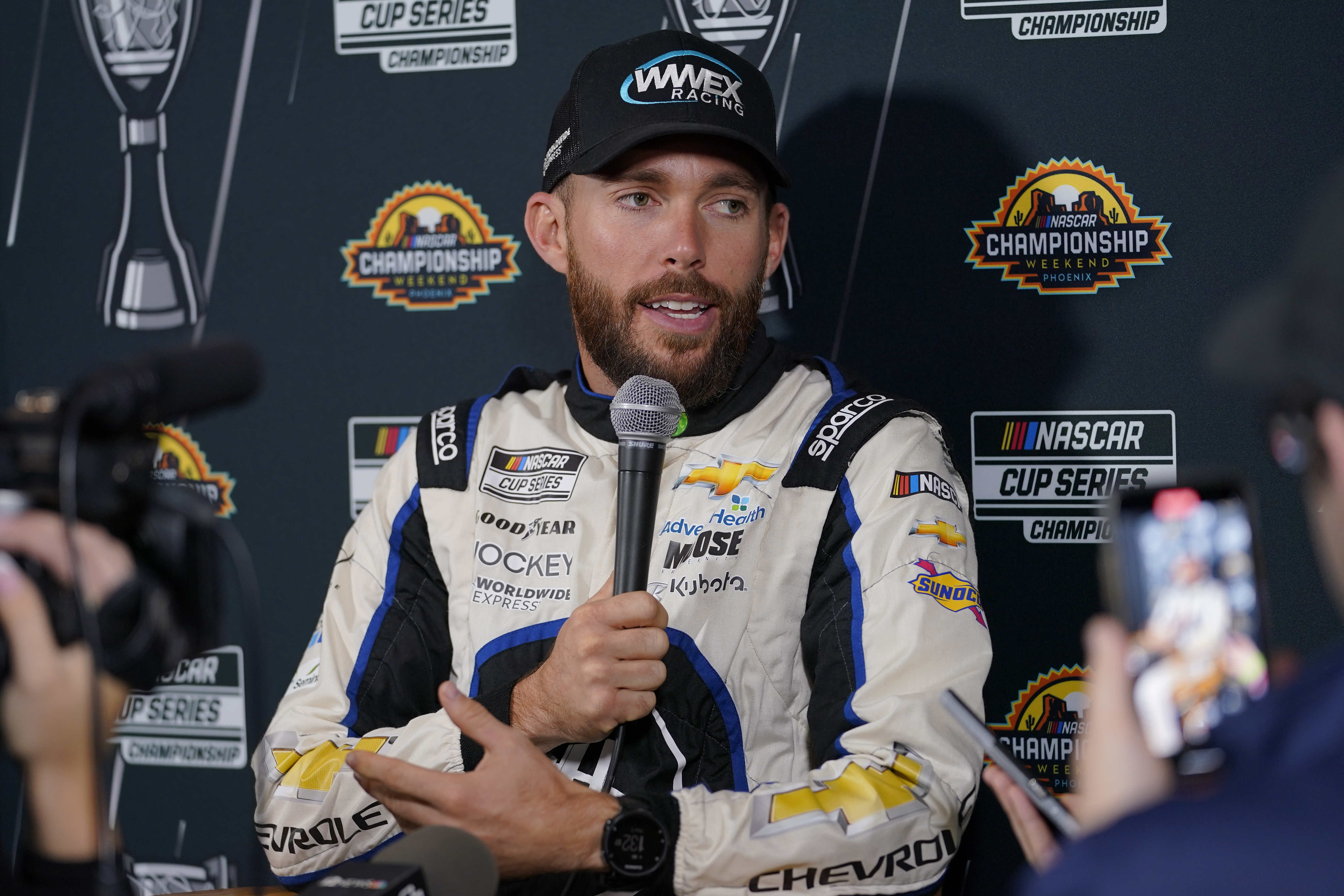 NASCAR bans Chastain's wall-hugging move at Martinsville