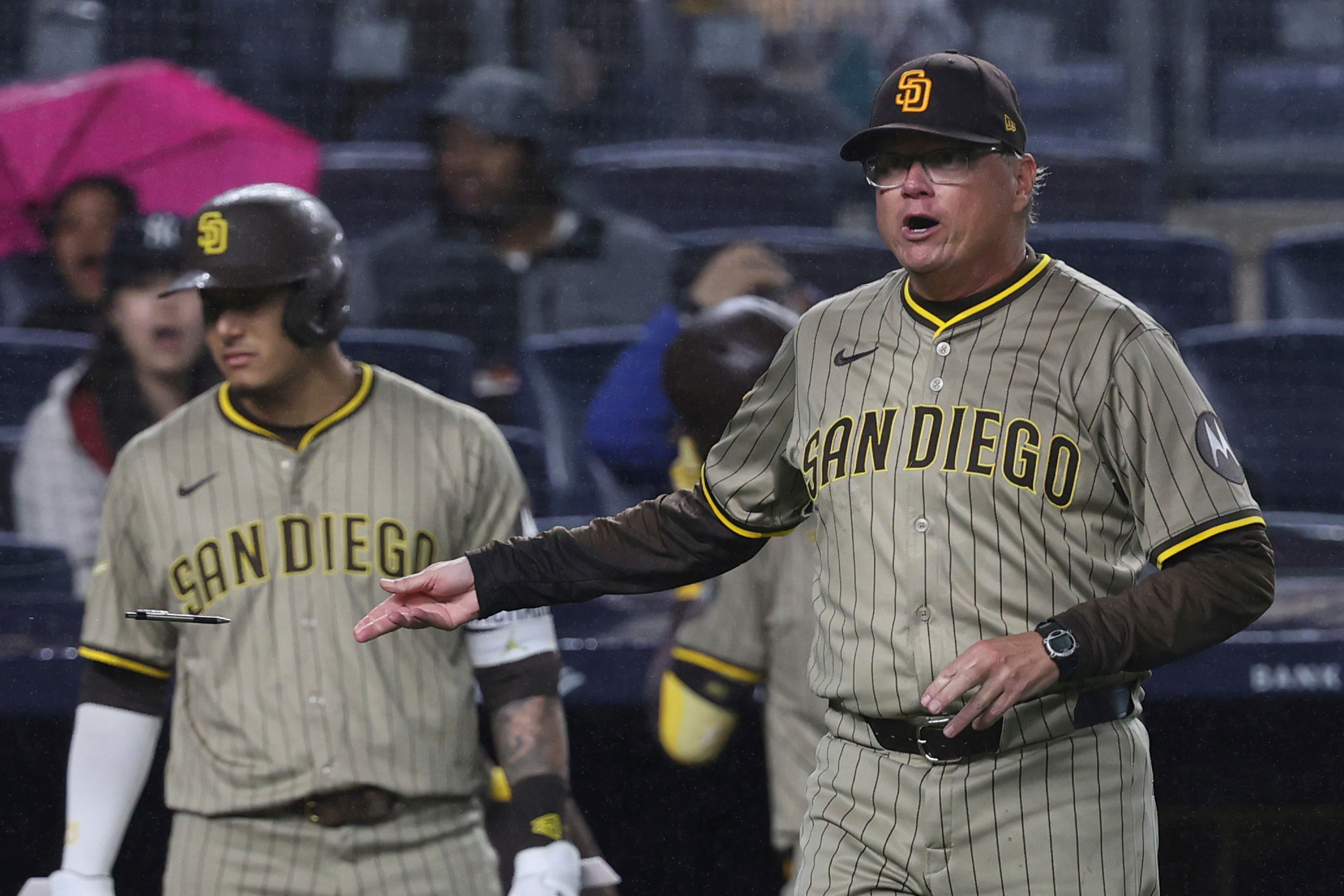 Quite a spectacle: Padres manager Mike Shildt got so mad he threw 