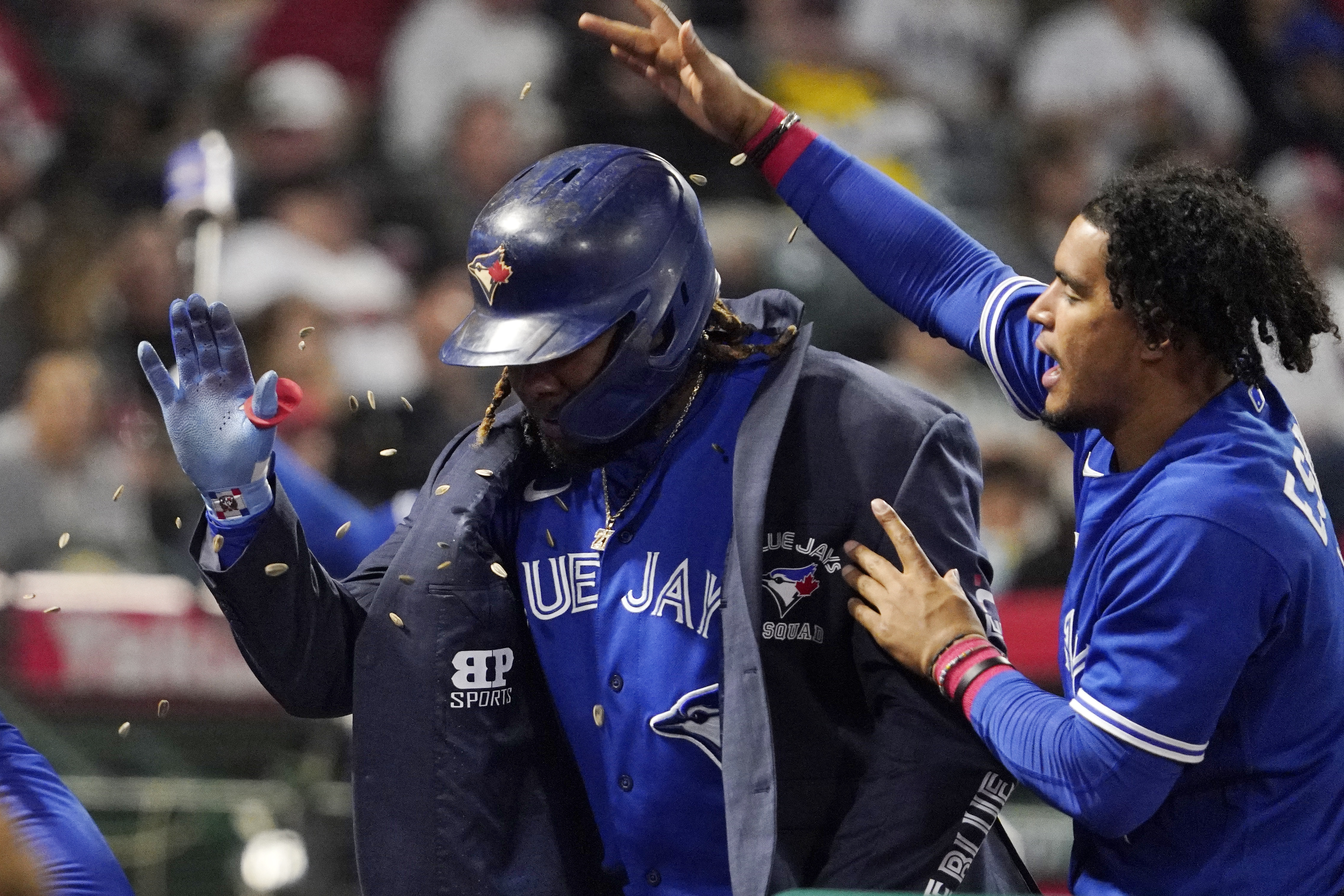 Vlad Jr homers off Shohei Ohtani, Blue Jays top Angels 6-3