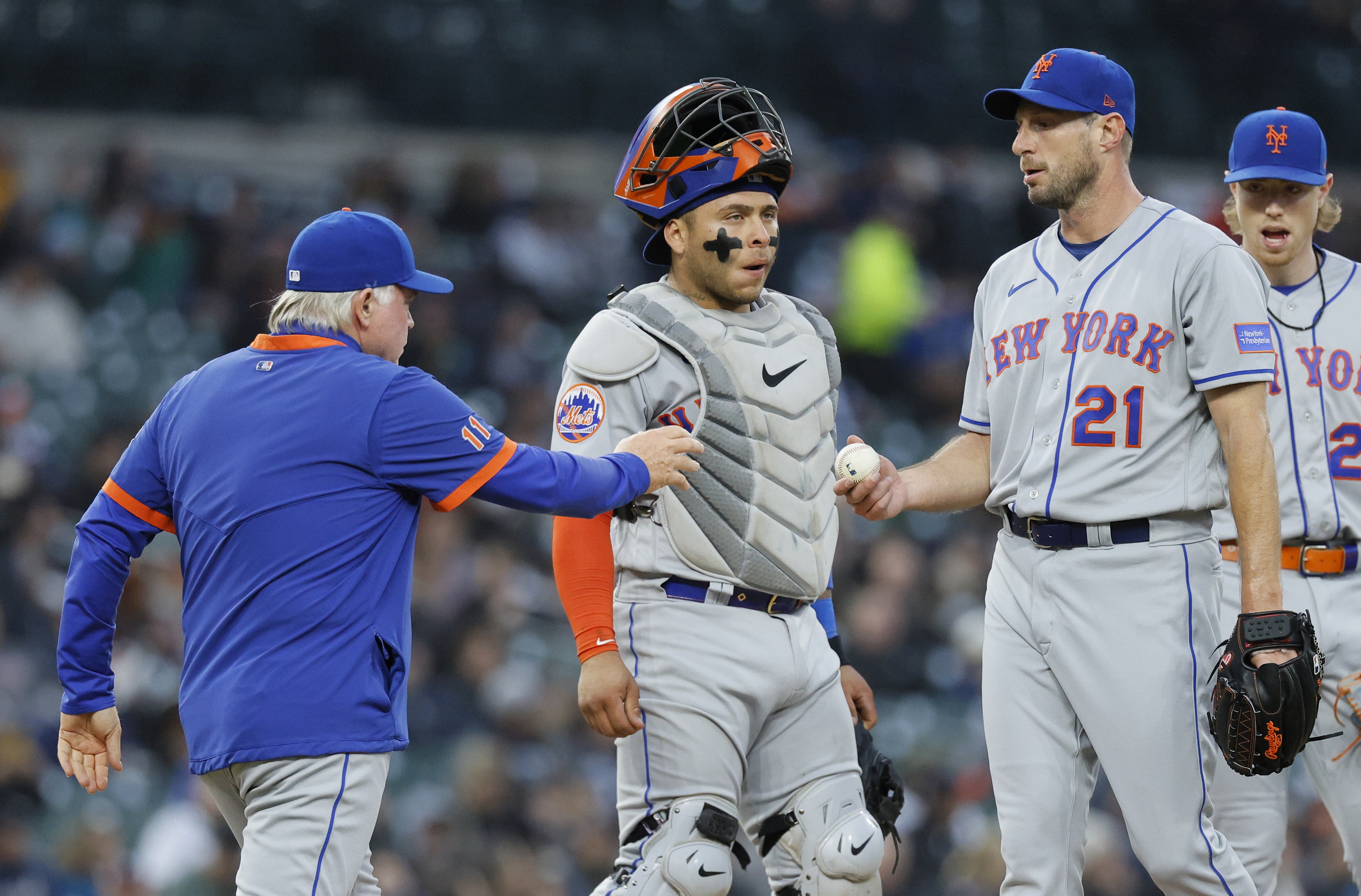 Tigers spoil Justin Verlander's debut, sweep Mets