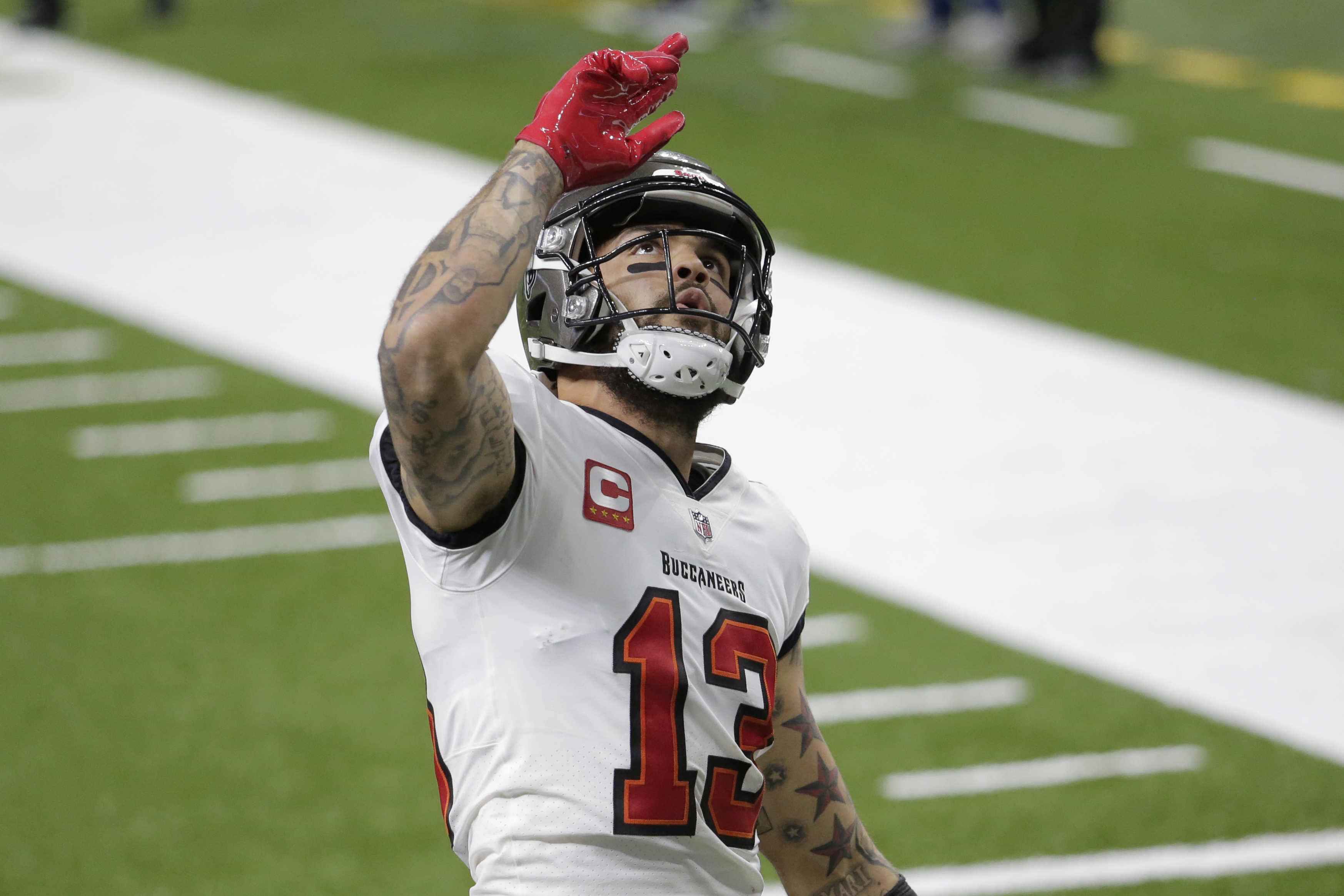 VIDEO: Bruce Arians Wears Mask Upside Down Bucs NFC Championship Win