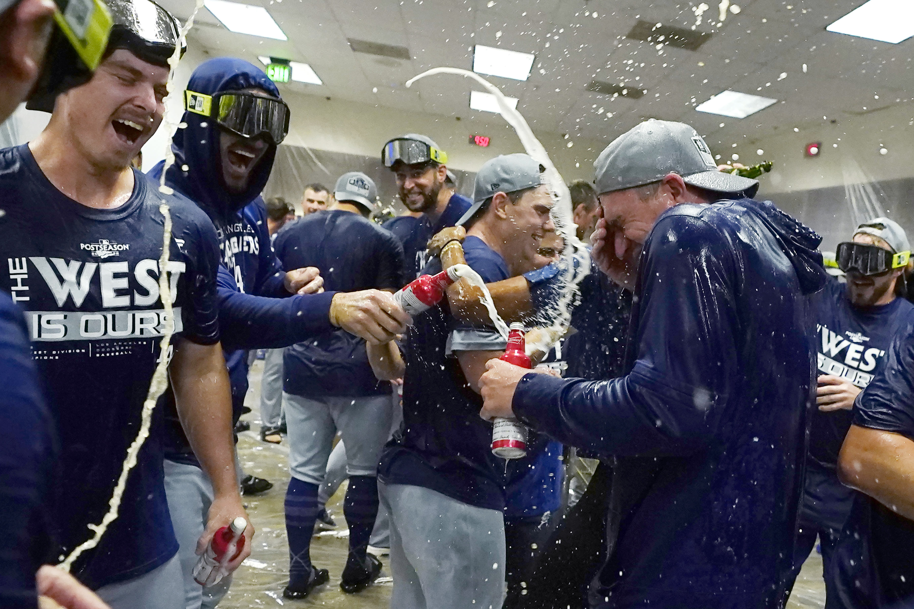 Dodgers clinch 2022 National League West title