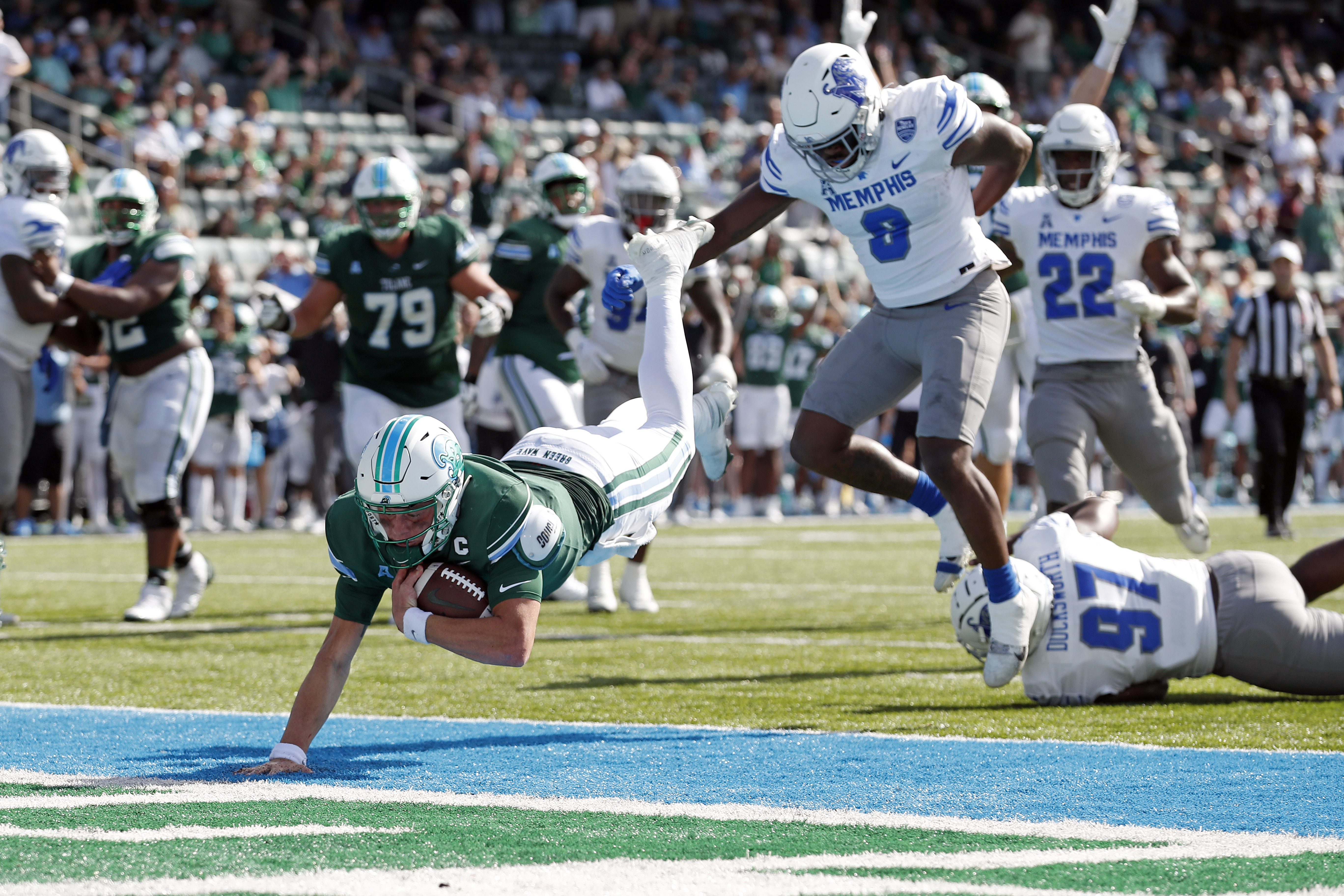 Tulane splits doubleheader against Memphis