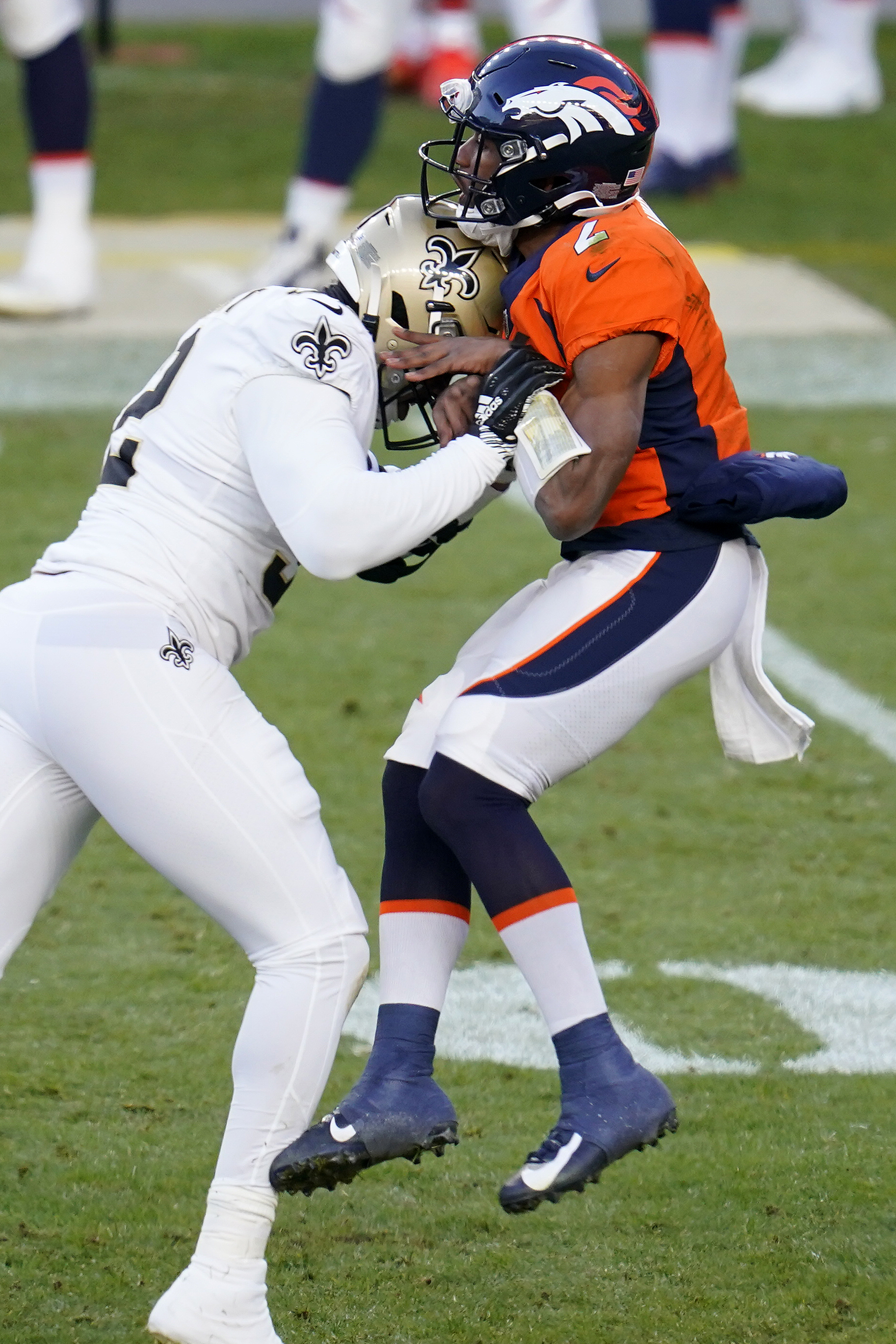 Broncos' Kendall Hinton QB experiment falls short against Saints' defence