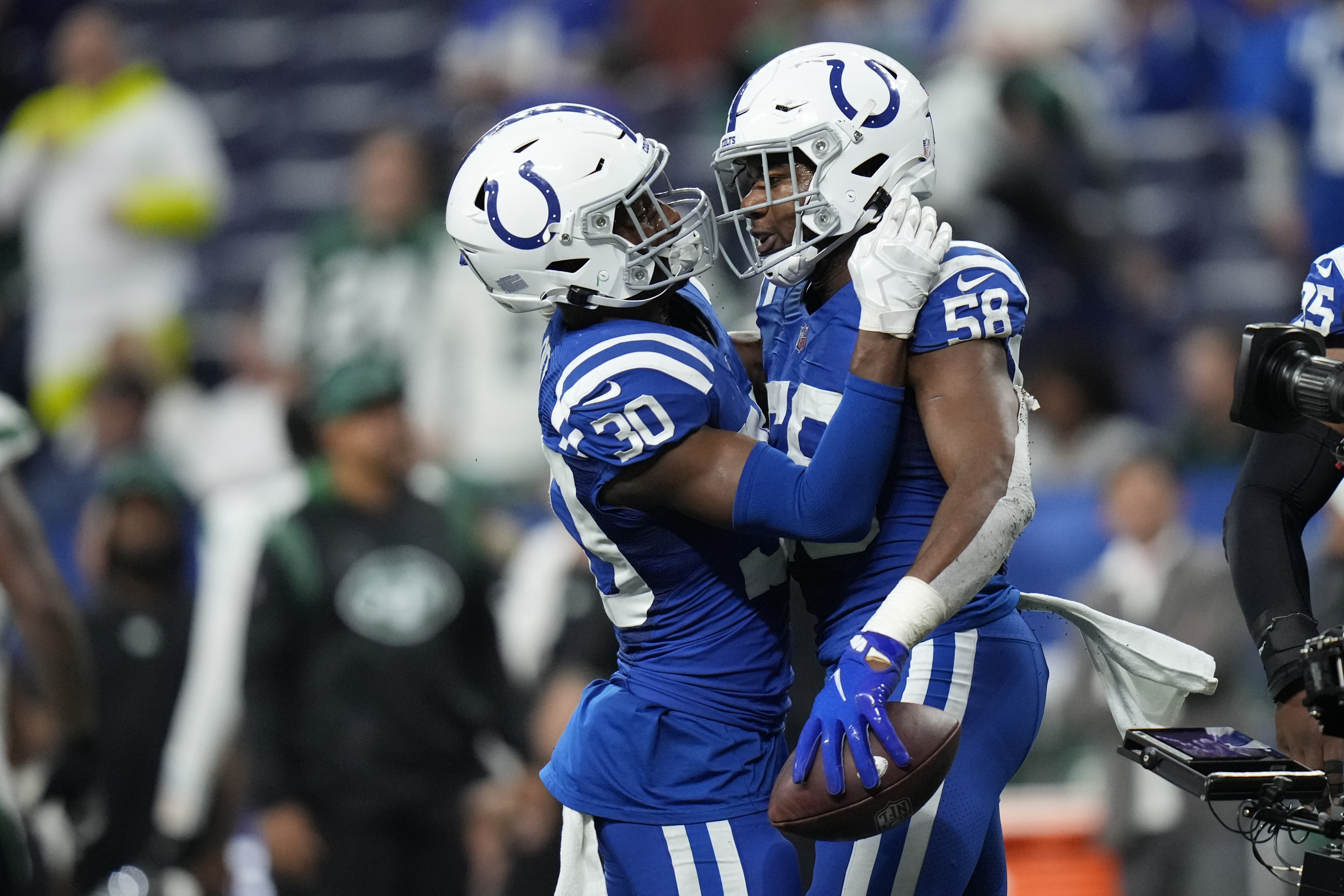 Jonathan Taylor, ground game help Colts find easy path past Jets