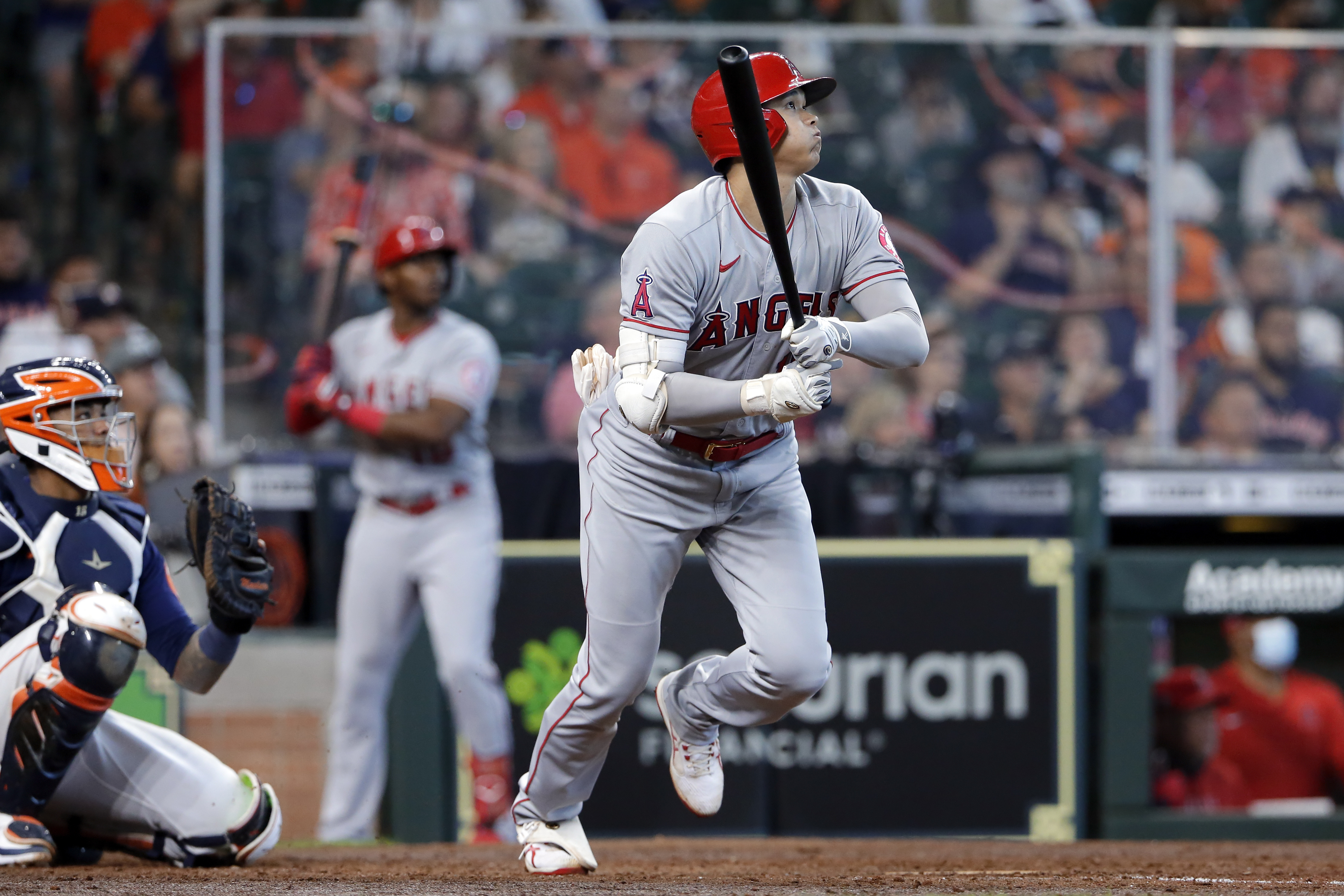 Dylan Bundy, Mike Trout lead Angels over Rangers