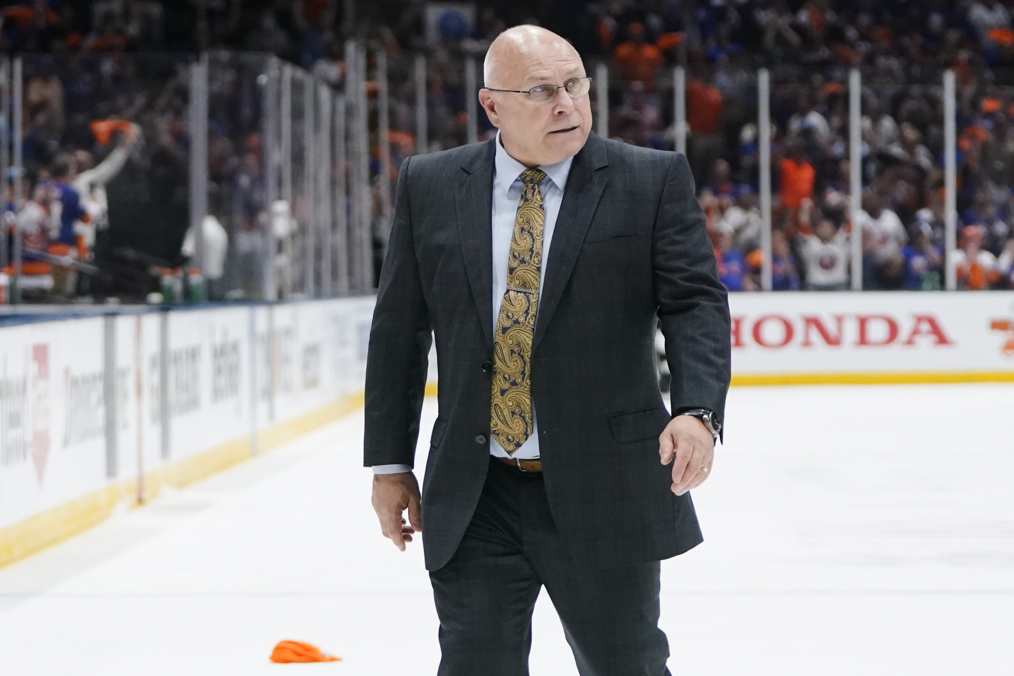 Barry Trotz fired by Islanders, could Red Wings be next landing spot?