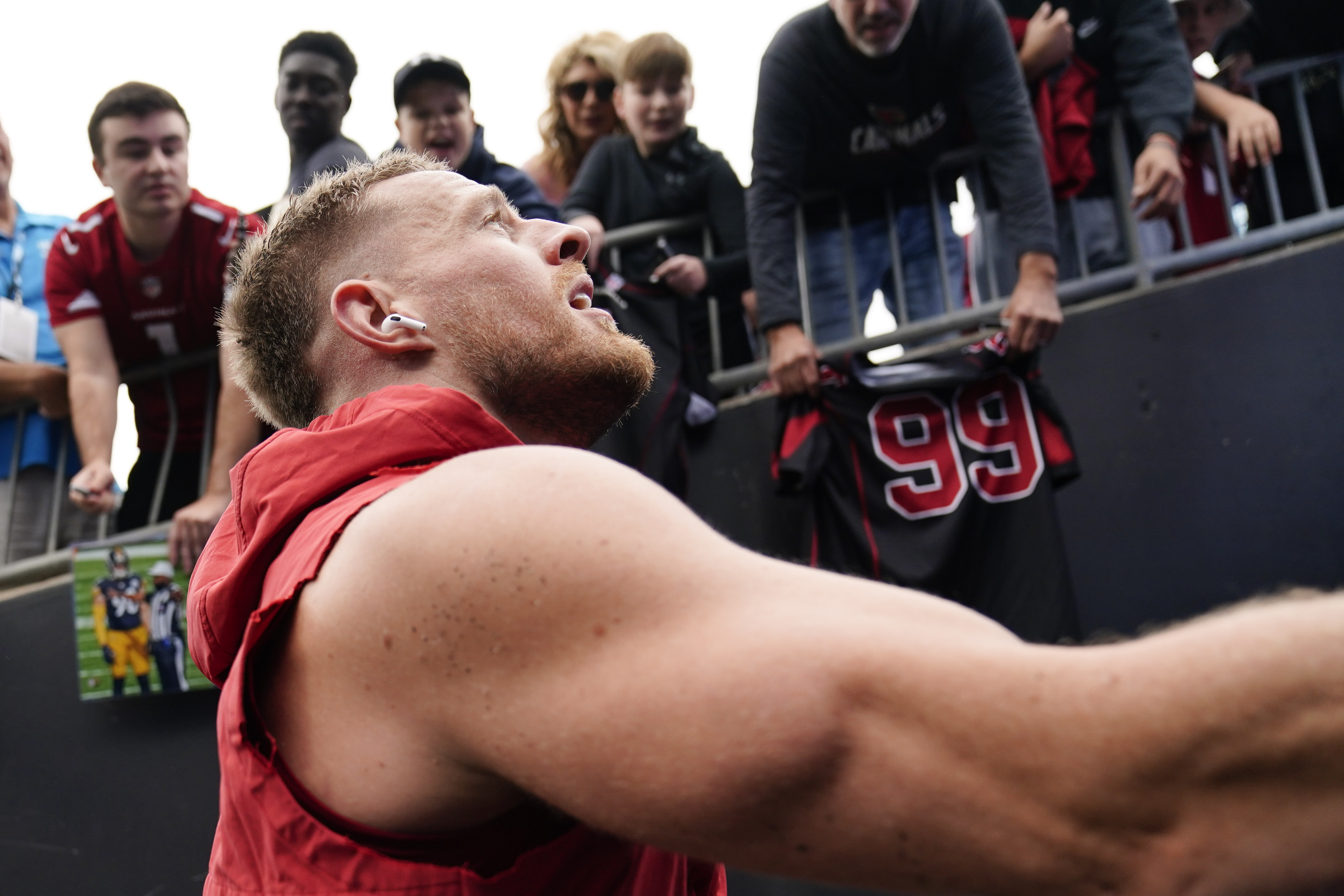 Cardinals' J.J. Watt self-reports irregular heart beat, plays in Sunday's  win