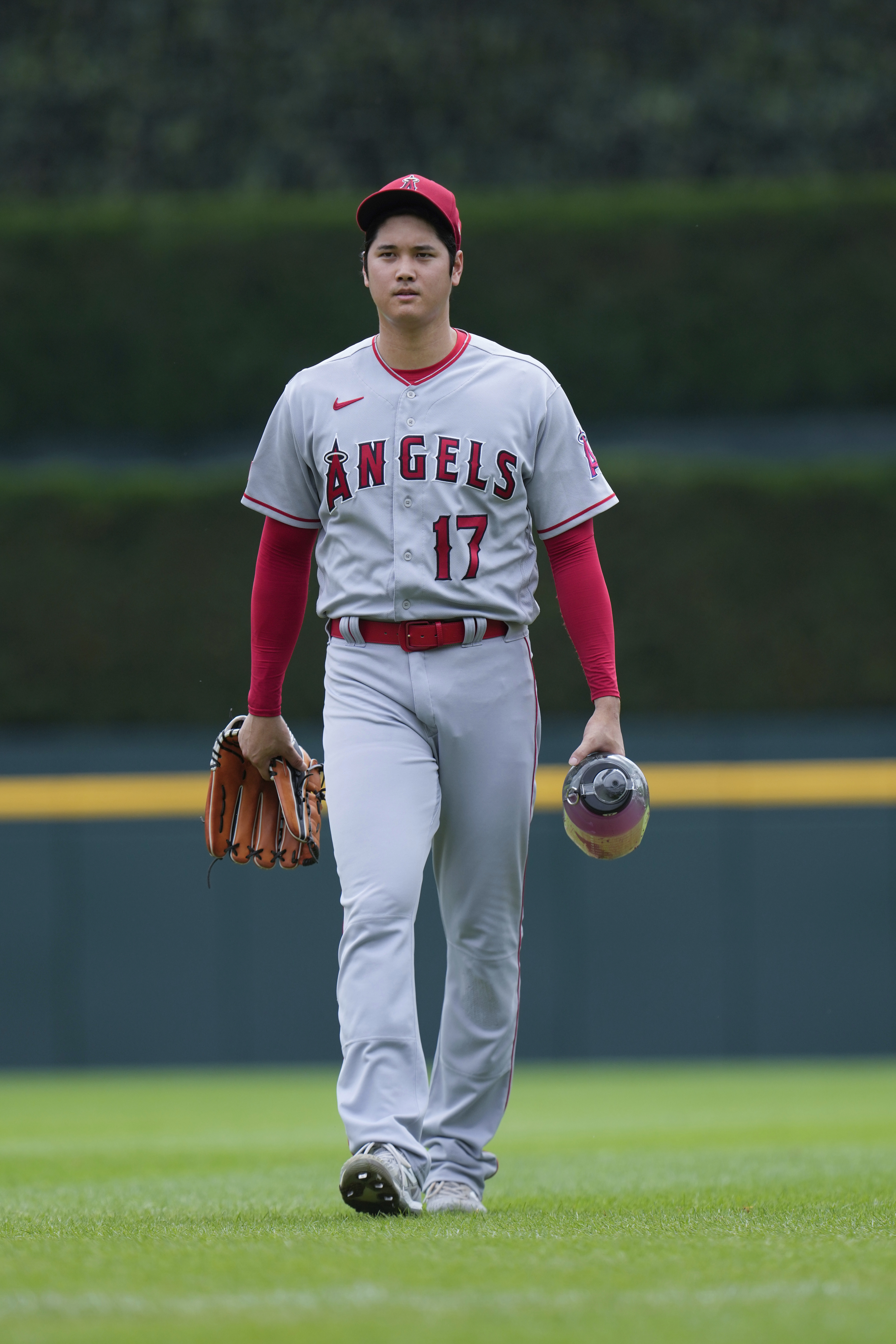 Angels say they won't trade Shohei Ohtani. He celebrates with a 1-hitter, 2  homers