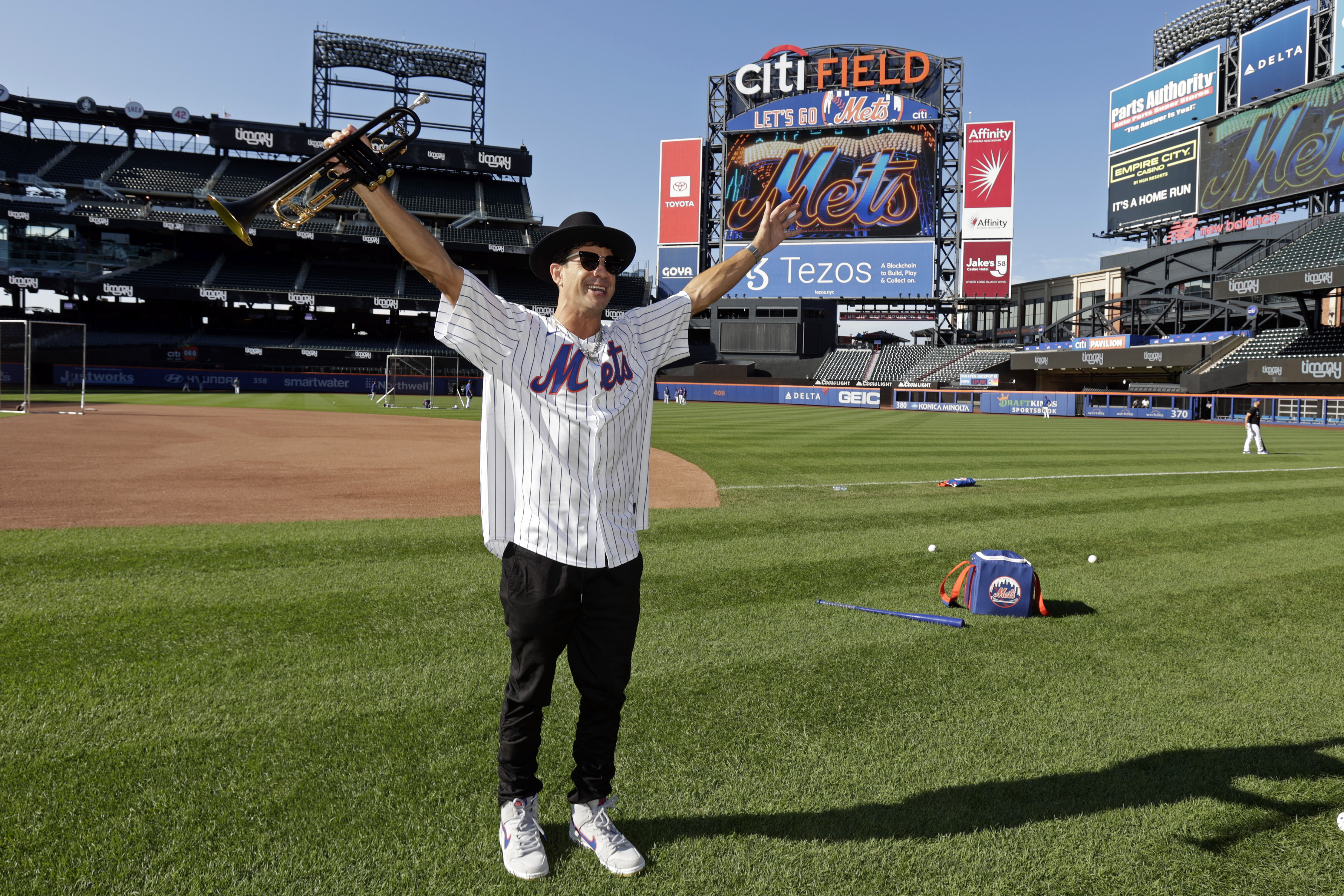 Huge New York baseball crowd goes wild for Aussie music star Timmy