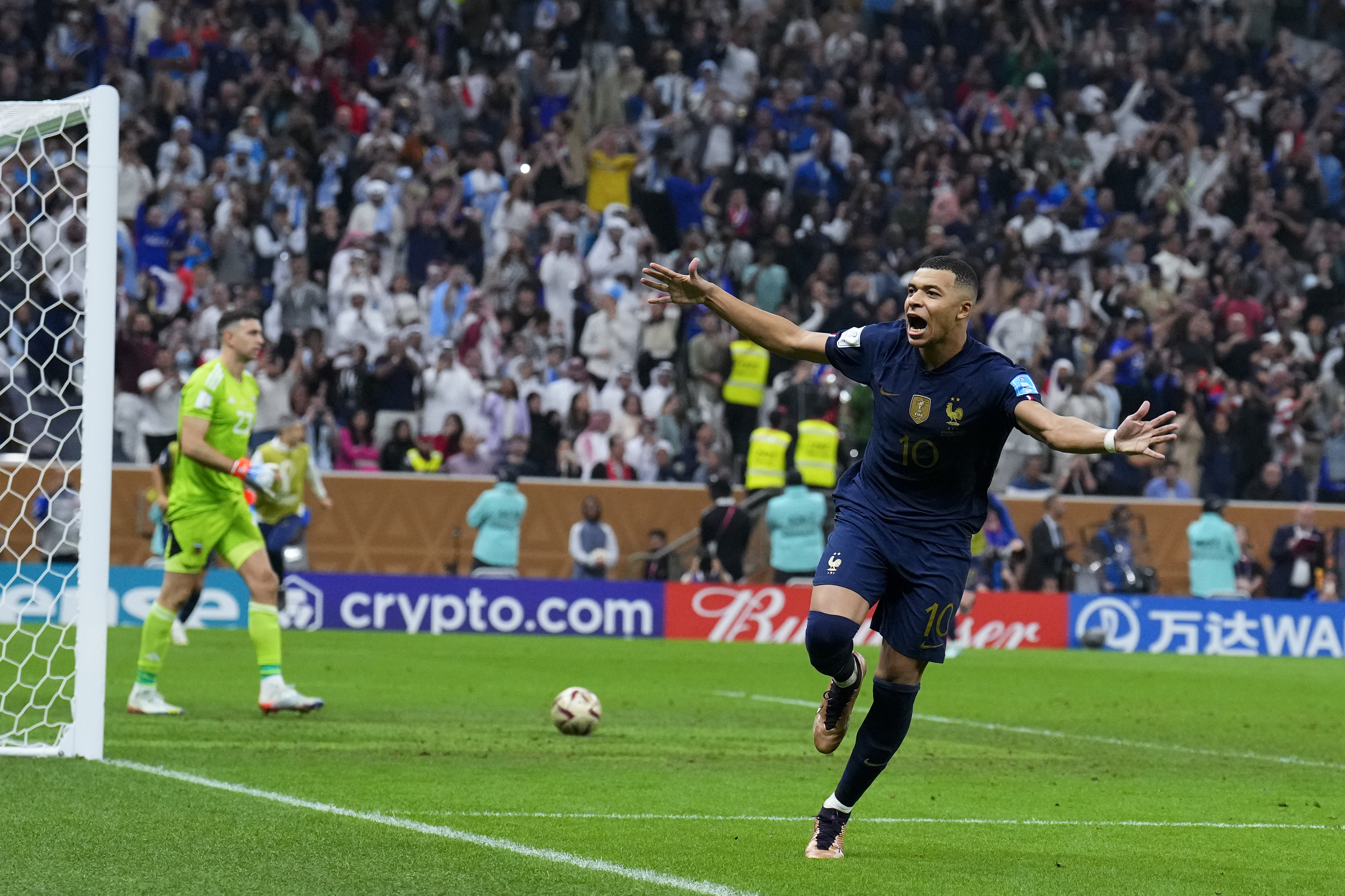 Mbappé electrifies in World Cup epic, ends up on losing side