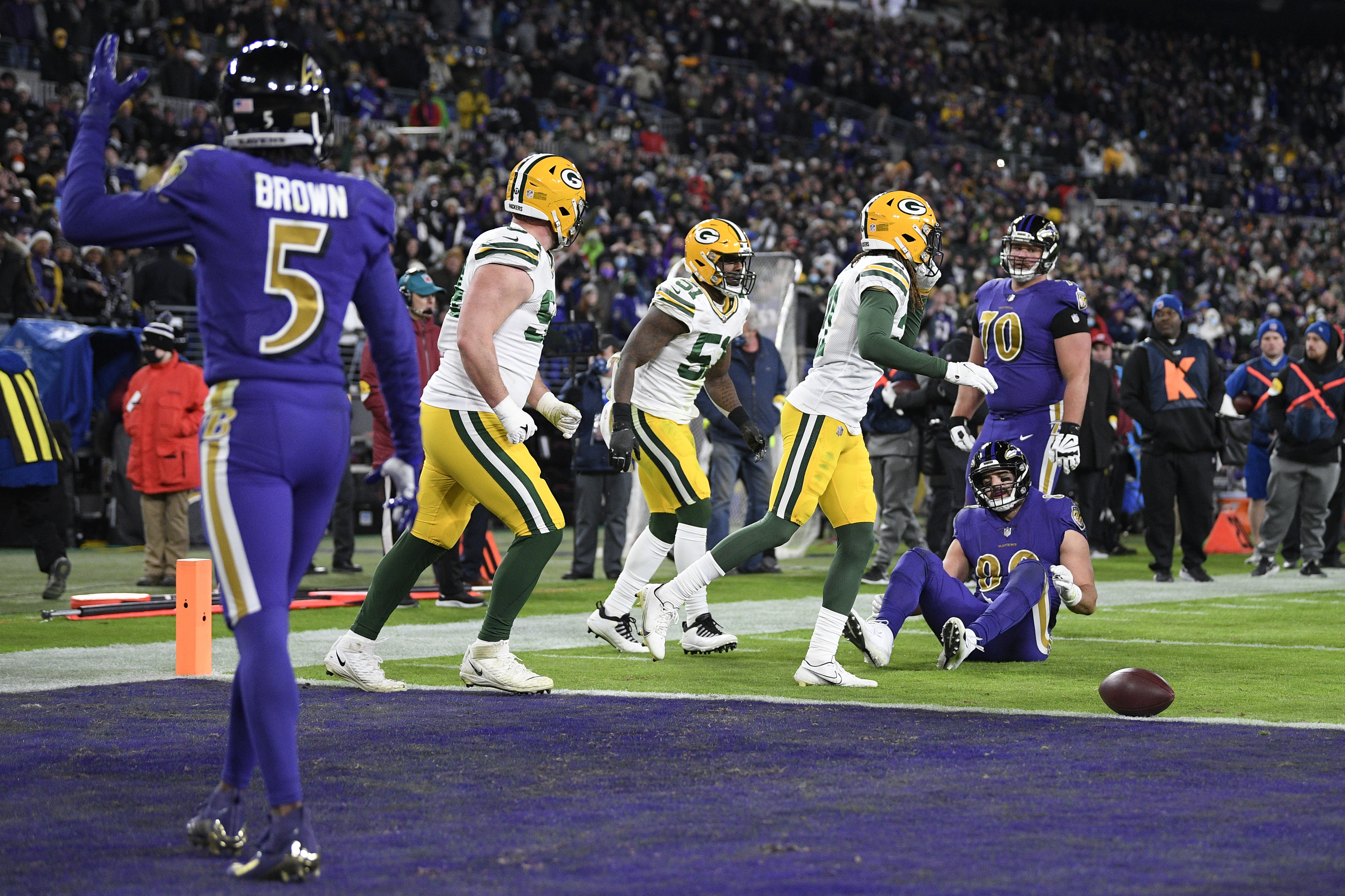 HALFTIME: Packers and Ravens tied, 14-14