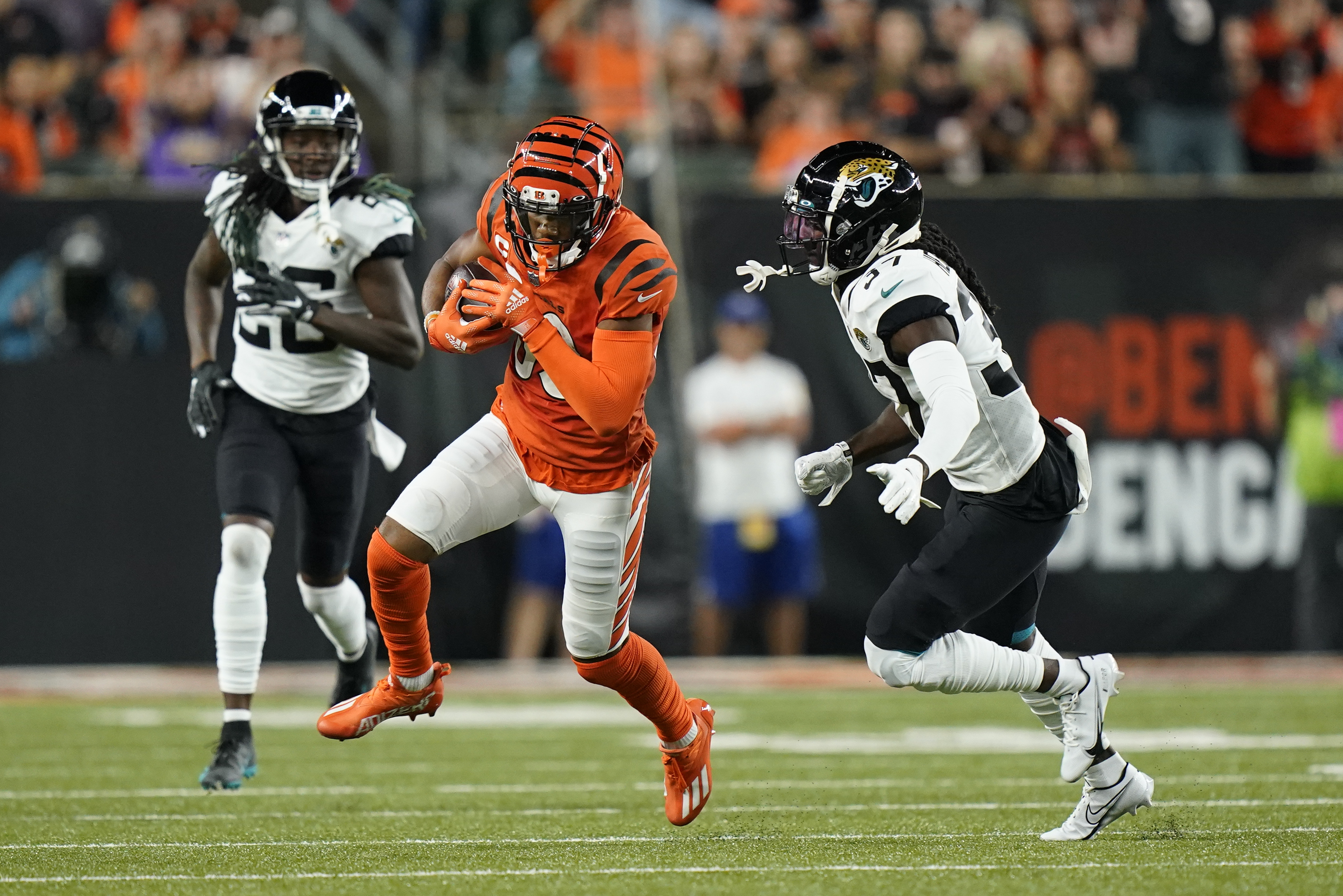 Joe Burrow, Cincinnati Bengals beat Jacksonville Jaguars on game winning  drive field goal as time expires