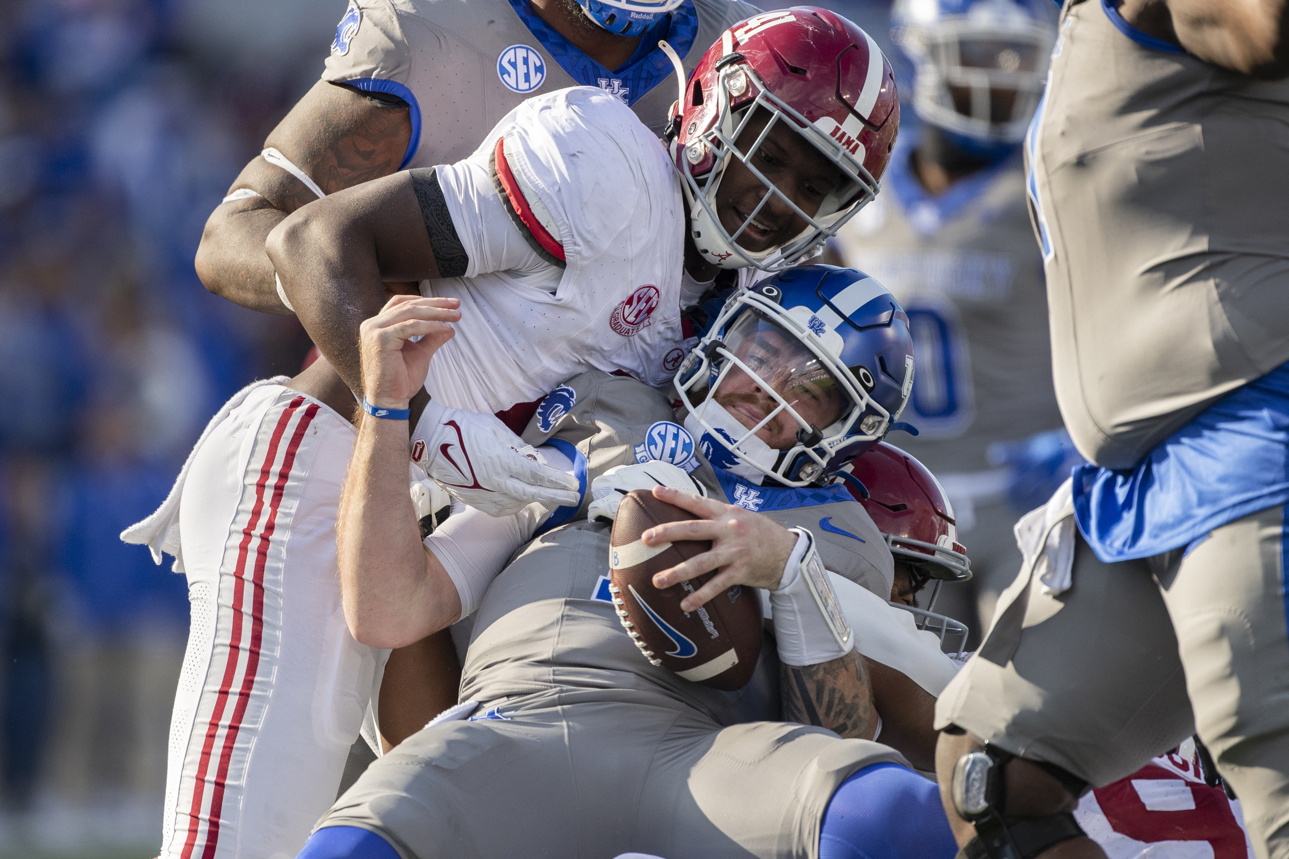 Alabama clinches the SEC West after 49-21 win over Kentucky