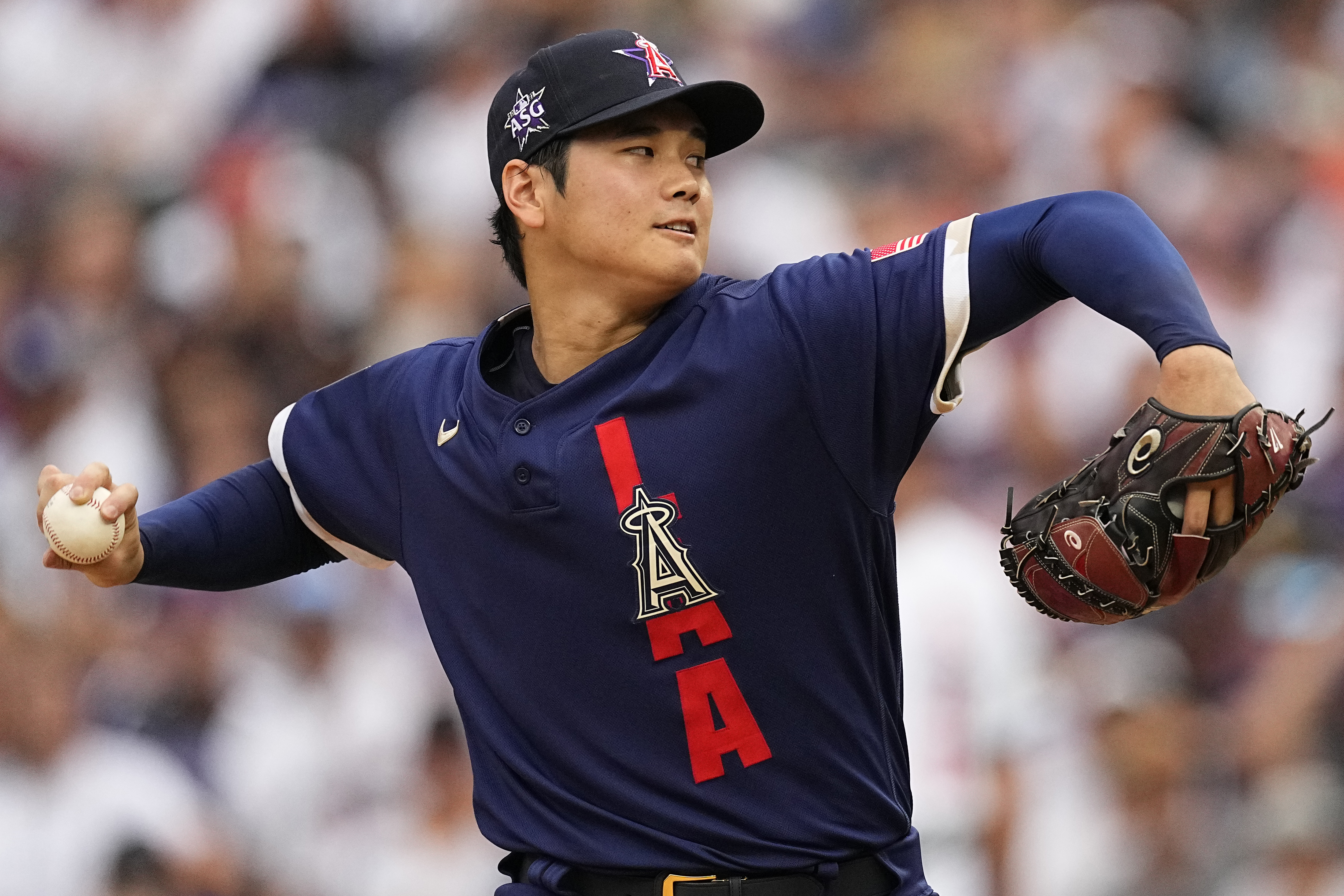 Shohei Ohtani gives a glimpse of his power at the plate & over the