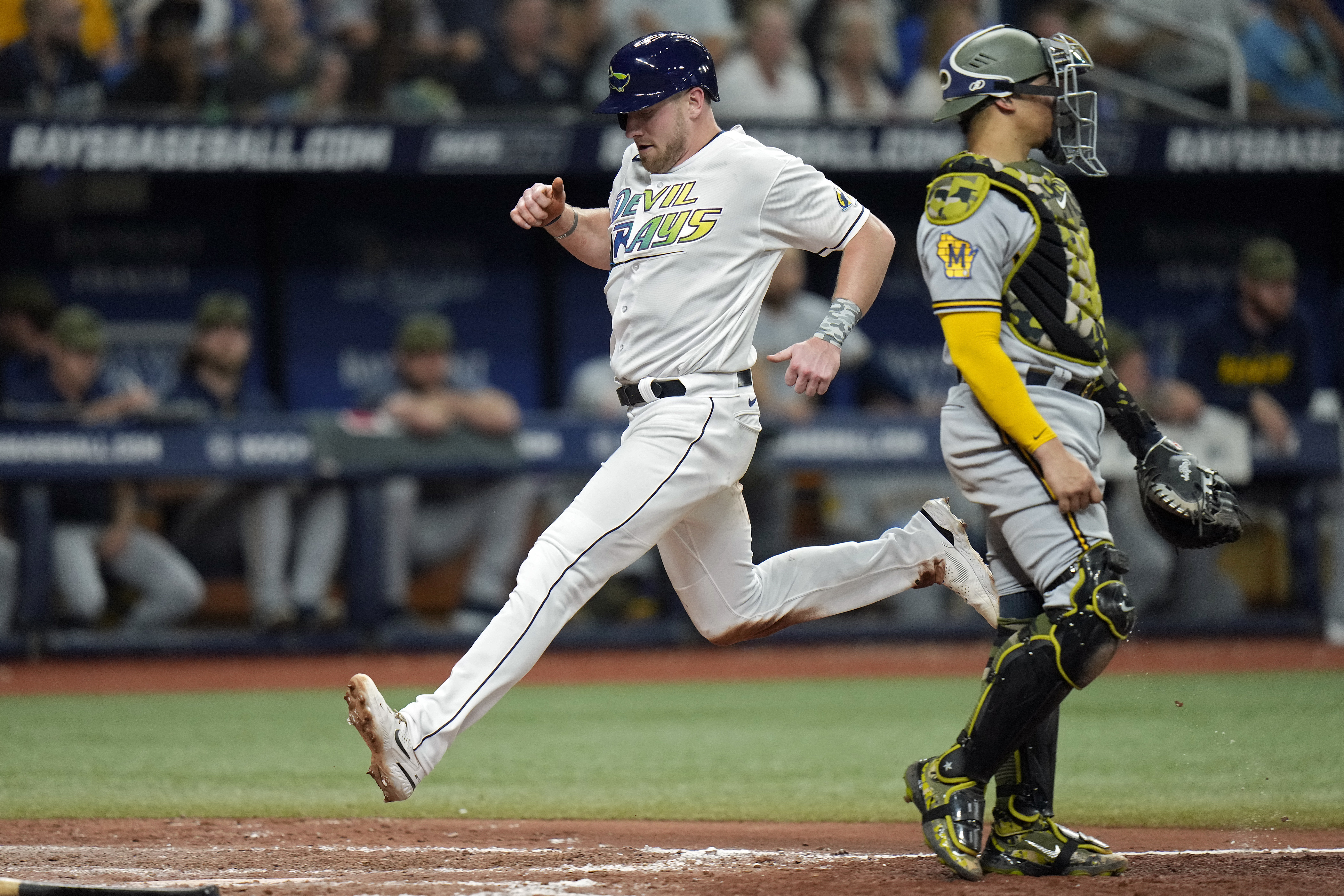 Brewers' Willy Adames gets mixed updates after getting hit by foul ball