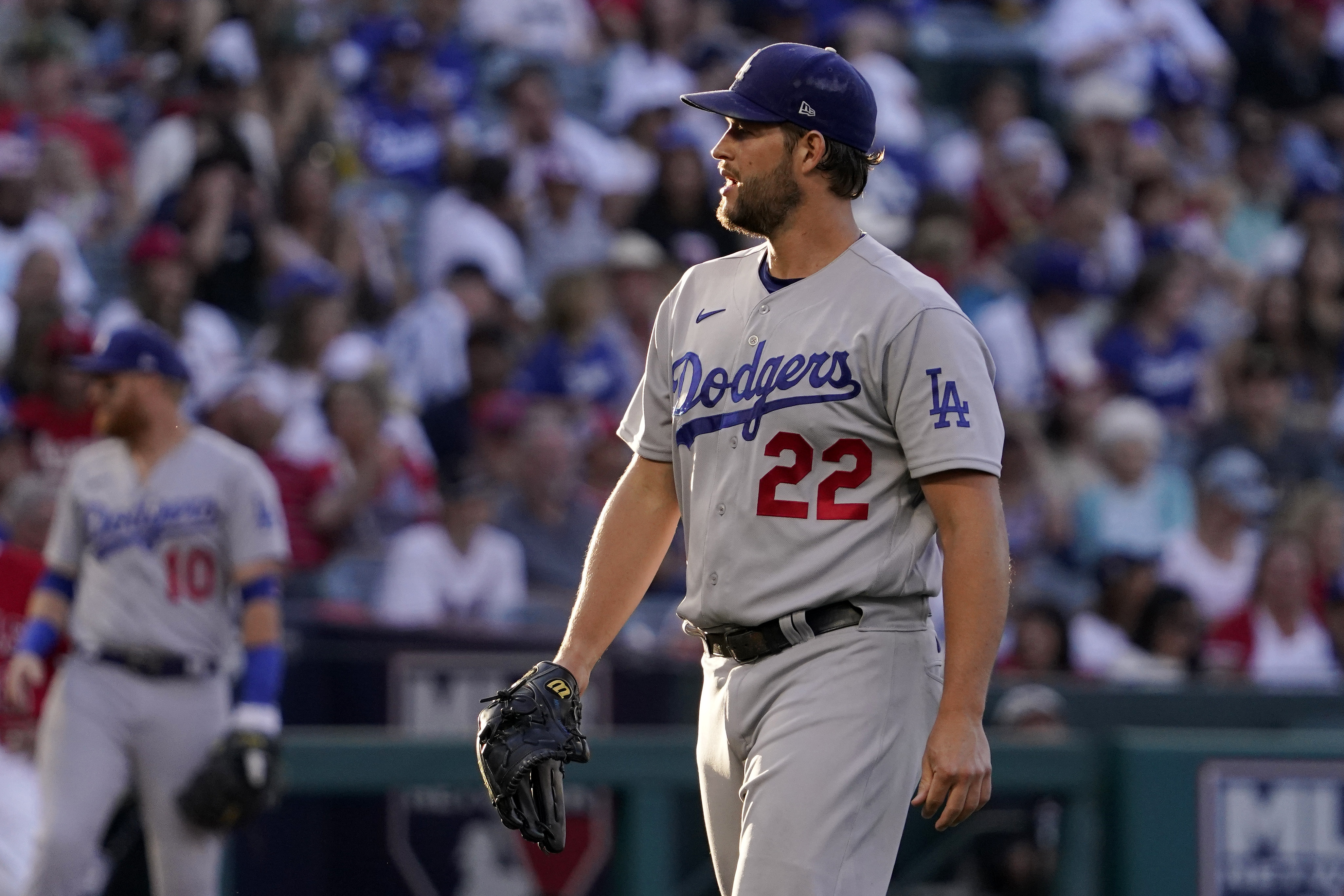 History got away from Clayton Kershaw! Dave Roberts pulled him after 7  perfect innings for Dodgers