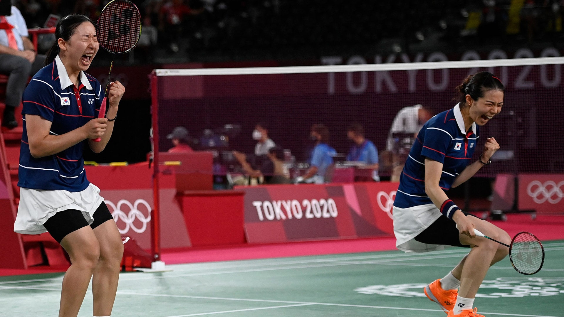 South Korea outlasts Japan to score badminton womens doubles semifinal berth