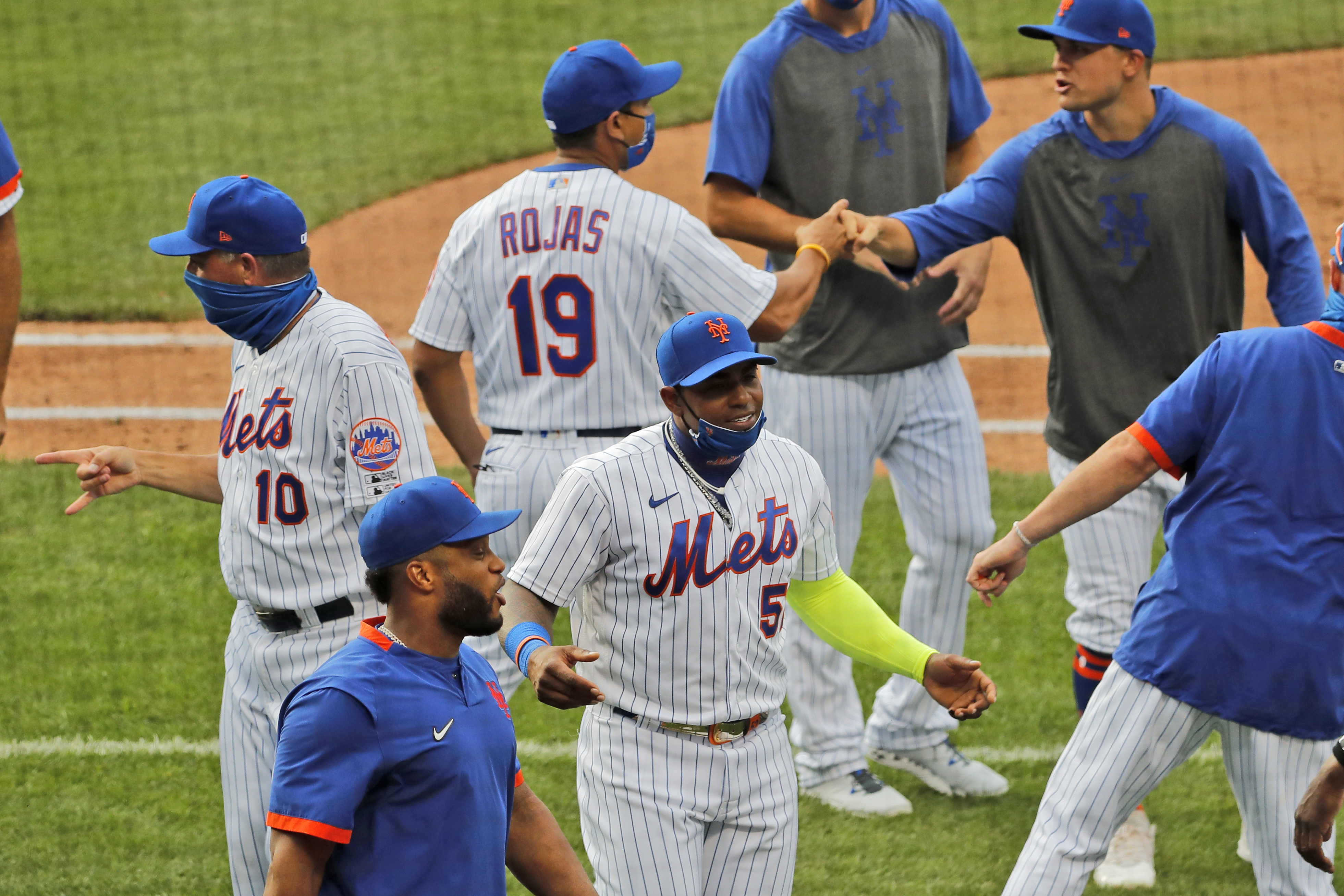 Yoenis Cespedes: New York Mets OF injured ankle after wild boar run-in