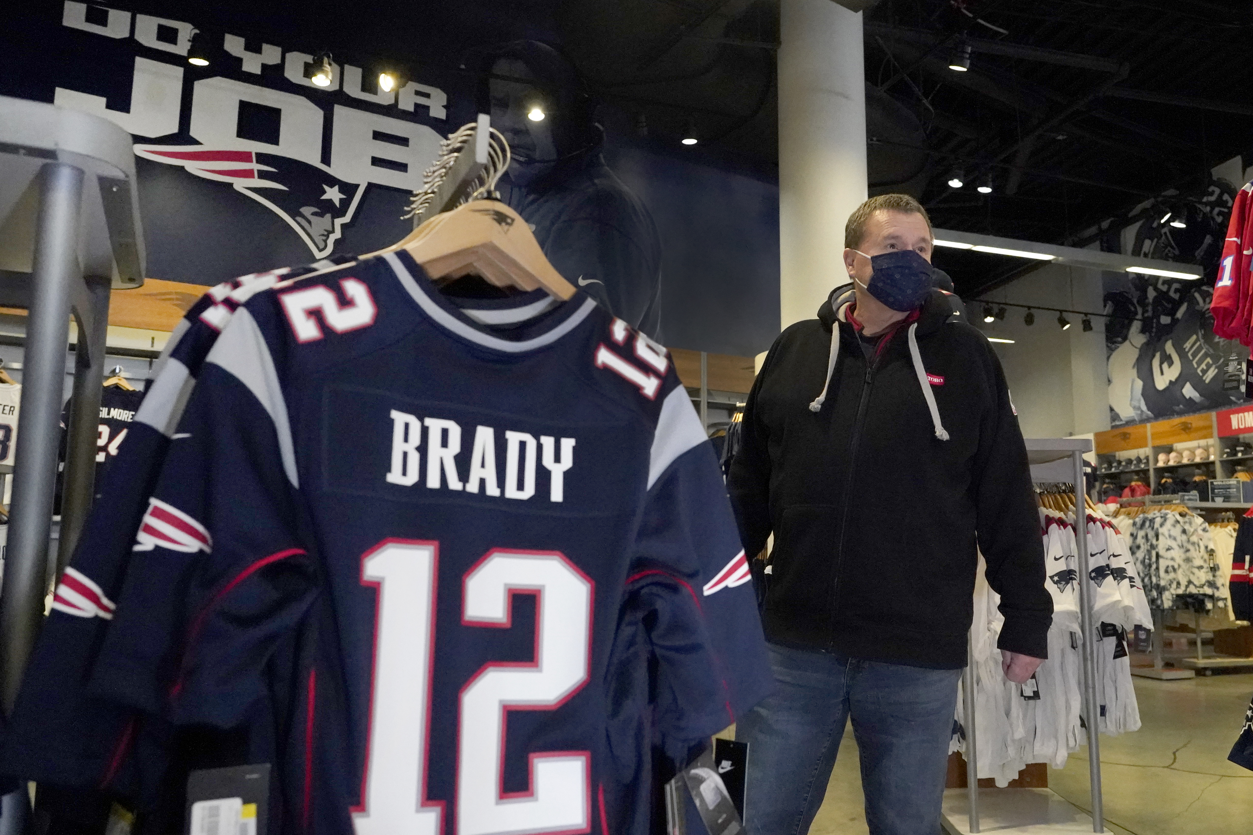 No Hard Feelings': Patriots fans still rooting for Brady