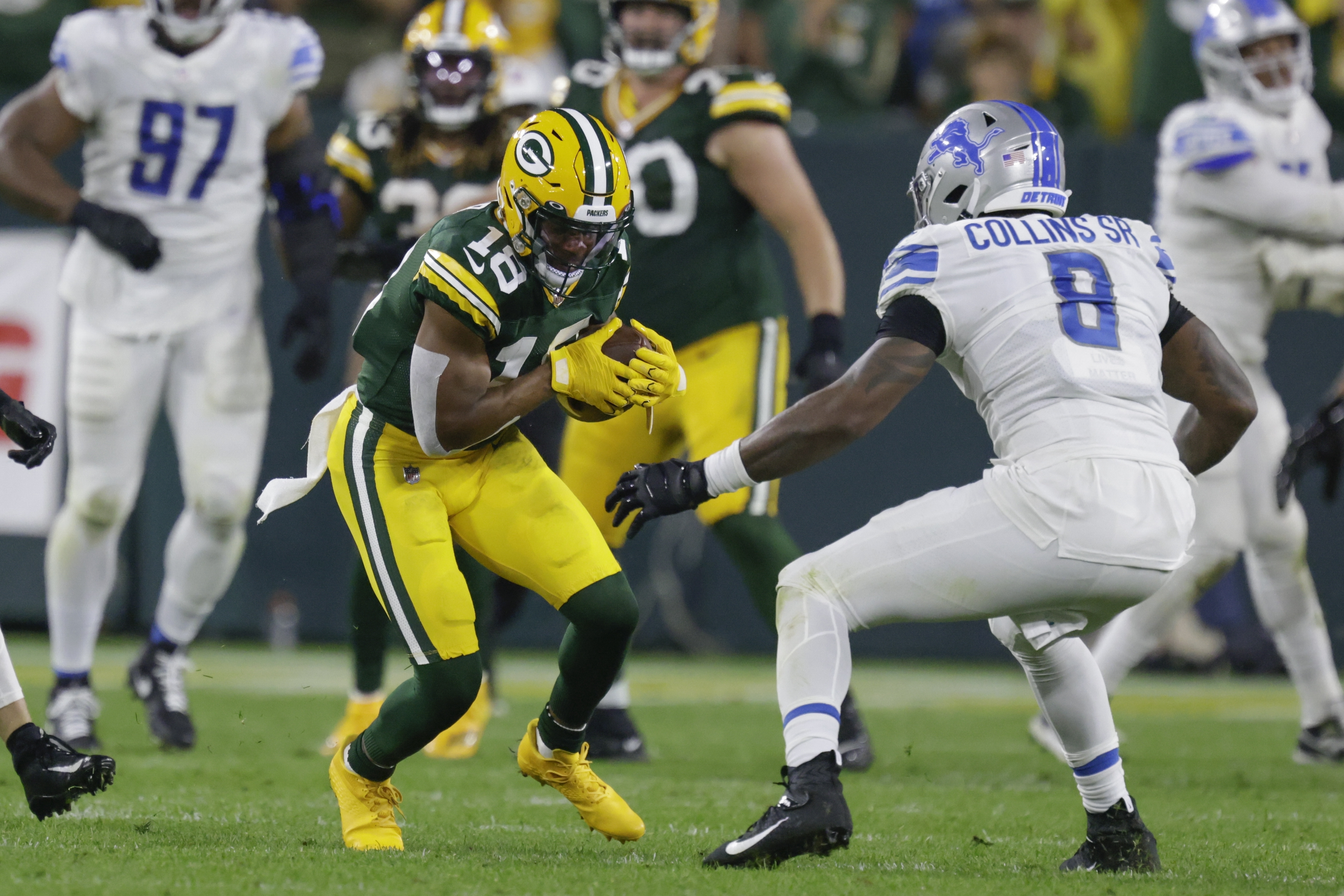 Packers dominate 2nd half, bounce back to beat Lions 35-17