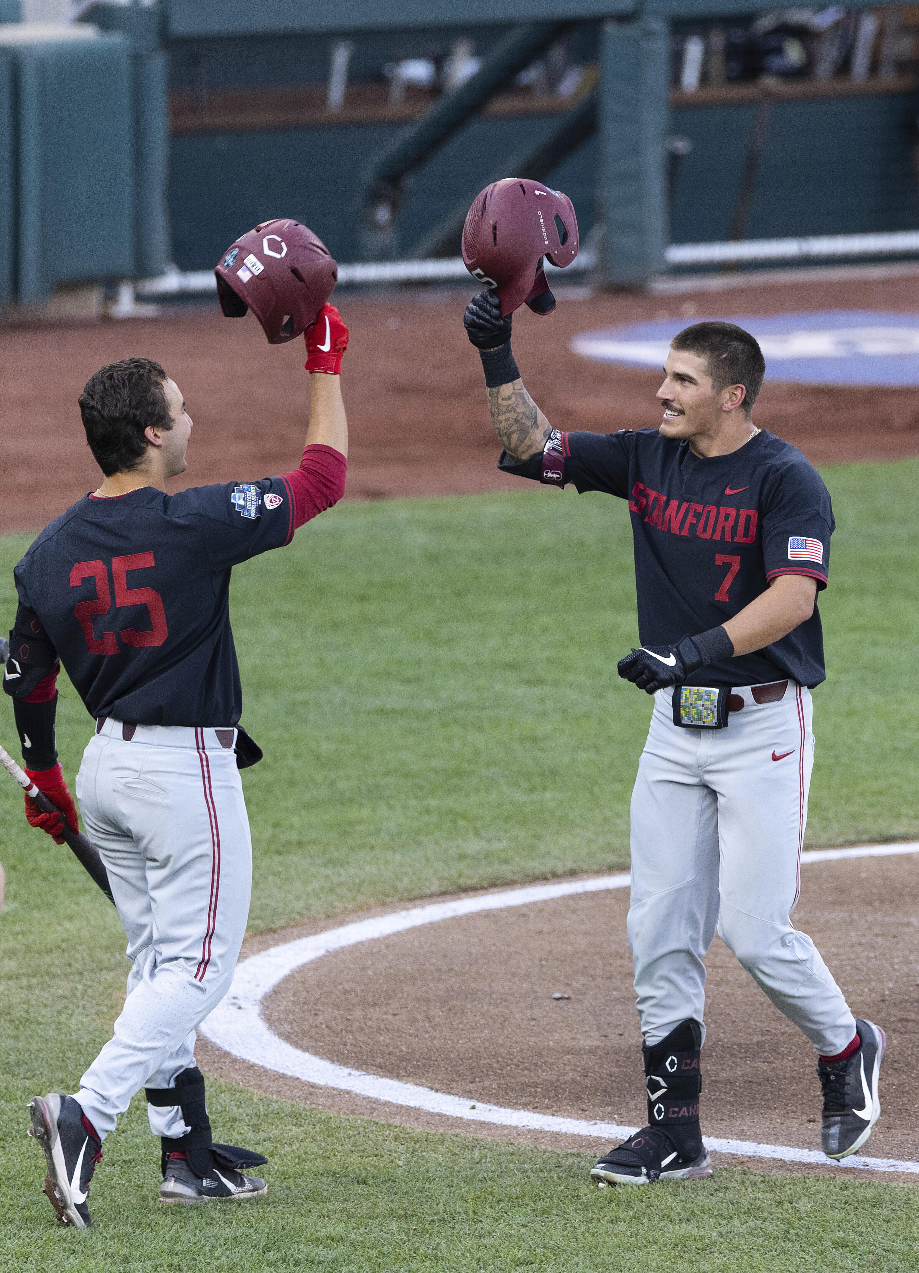 Vandy Scores On Wild Pitch In 9th Beats Stanford 6 5 At Cws