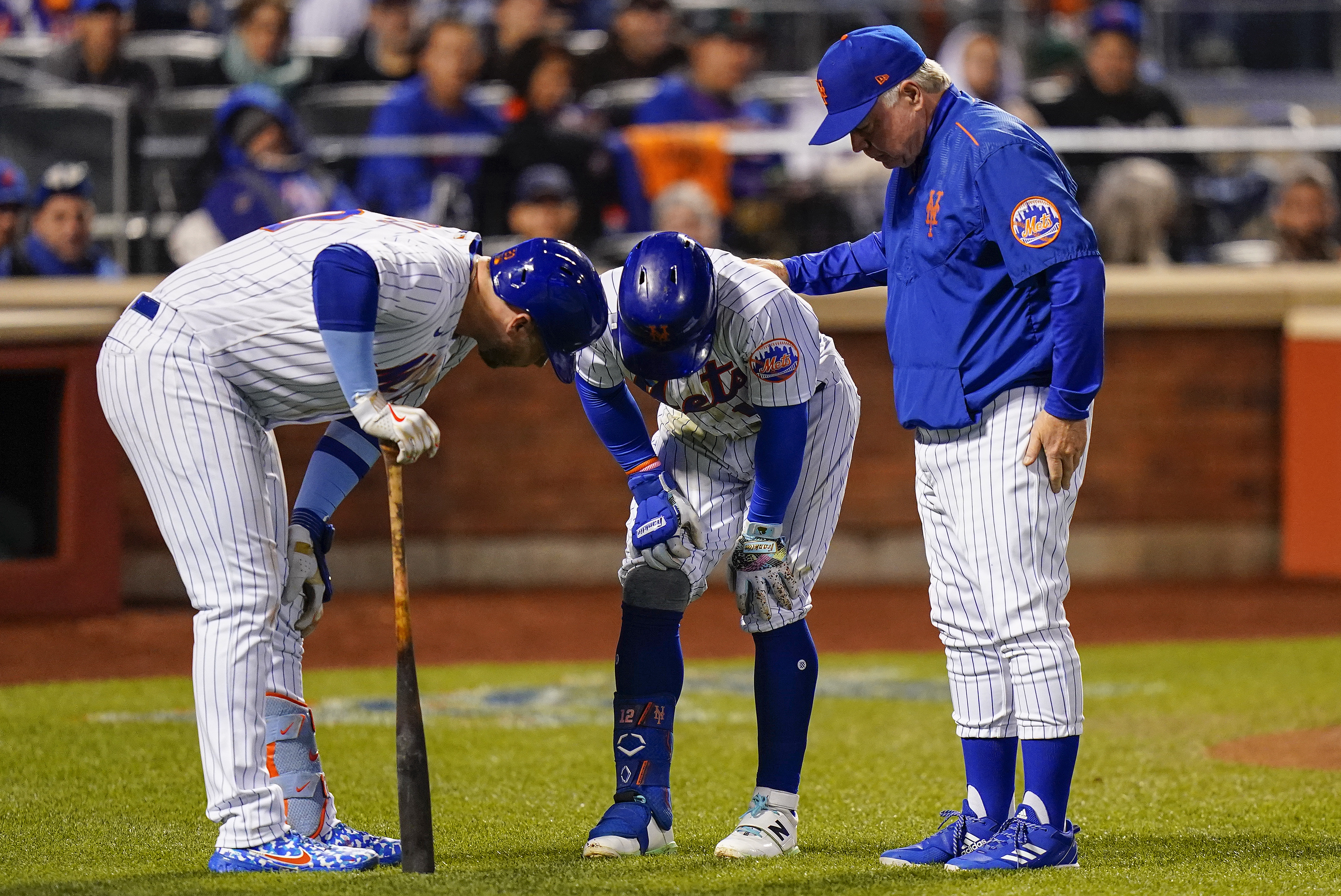 Pete Alonso's wife Haley celebrates Mets clinching playoff berth