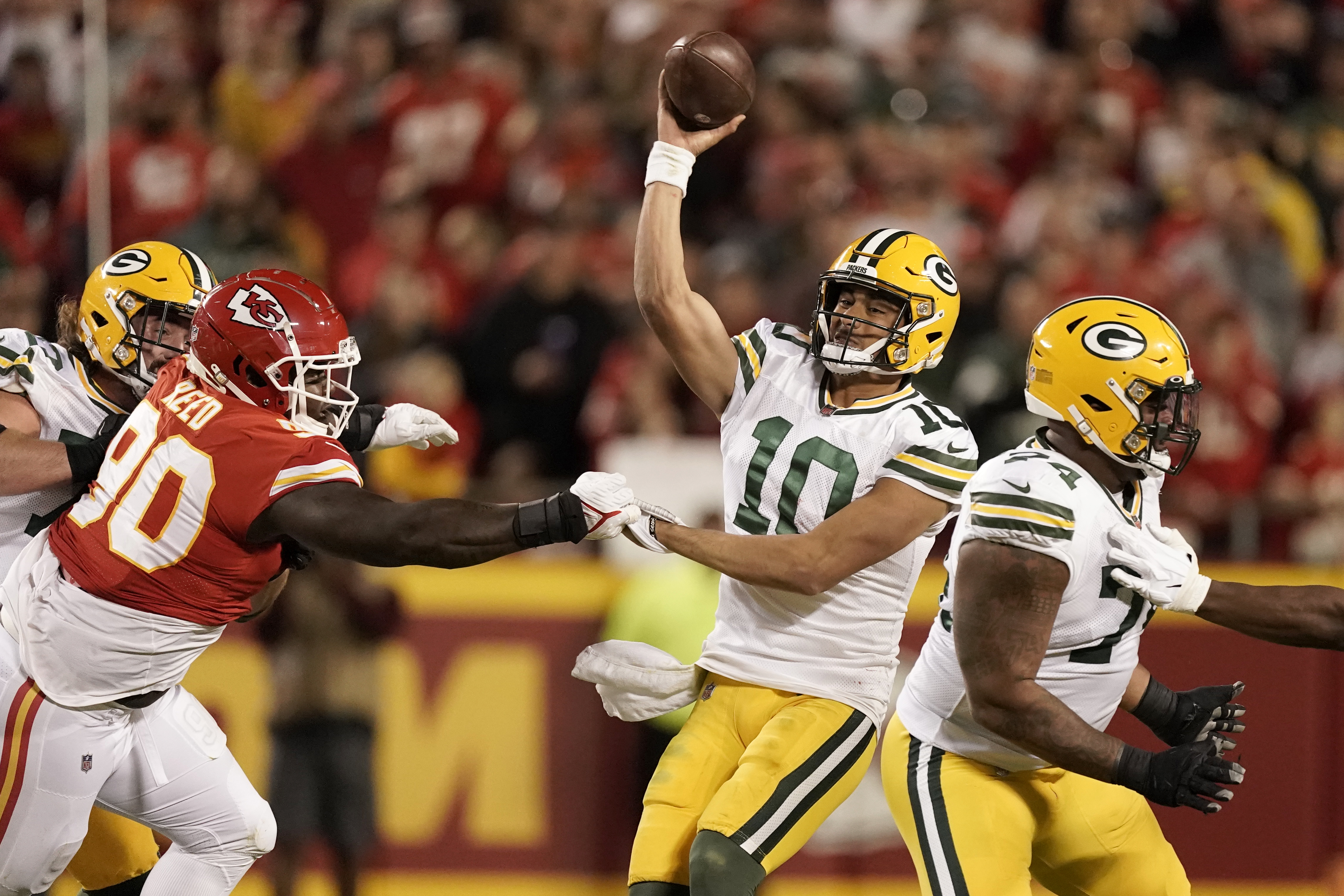 Kansas City Chiefs tight end Travis Kelce runs for a touchdown against the  Los Angeles Rams during an NFL football game Sunday, Nov. 27, 2021, in  Kansas City, Mo. (AP Photo/Ed Zurga