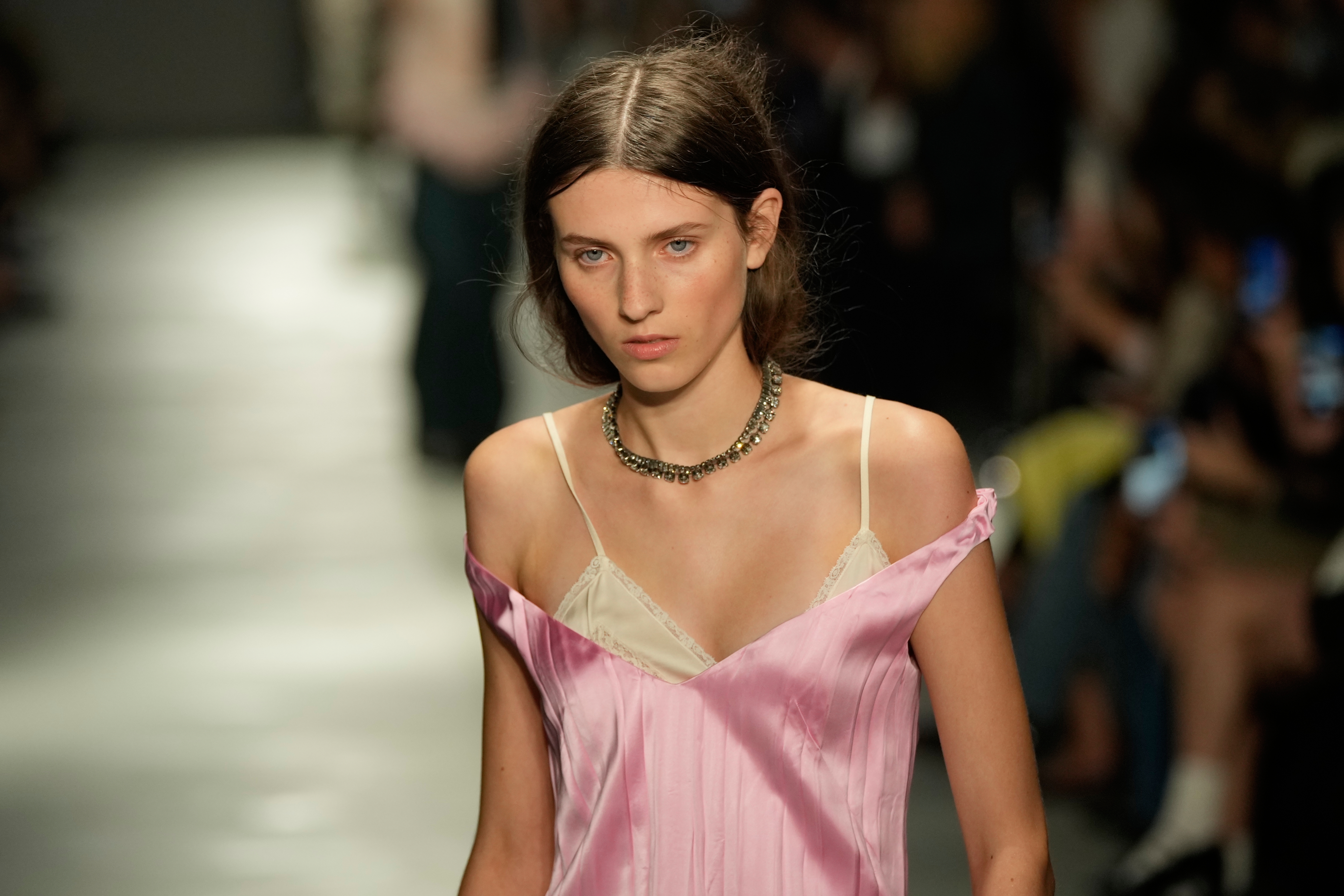 Alessandro Dell'Acqua's No. 21 collection brings lightness to