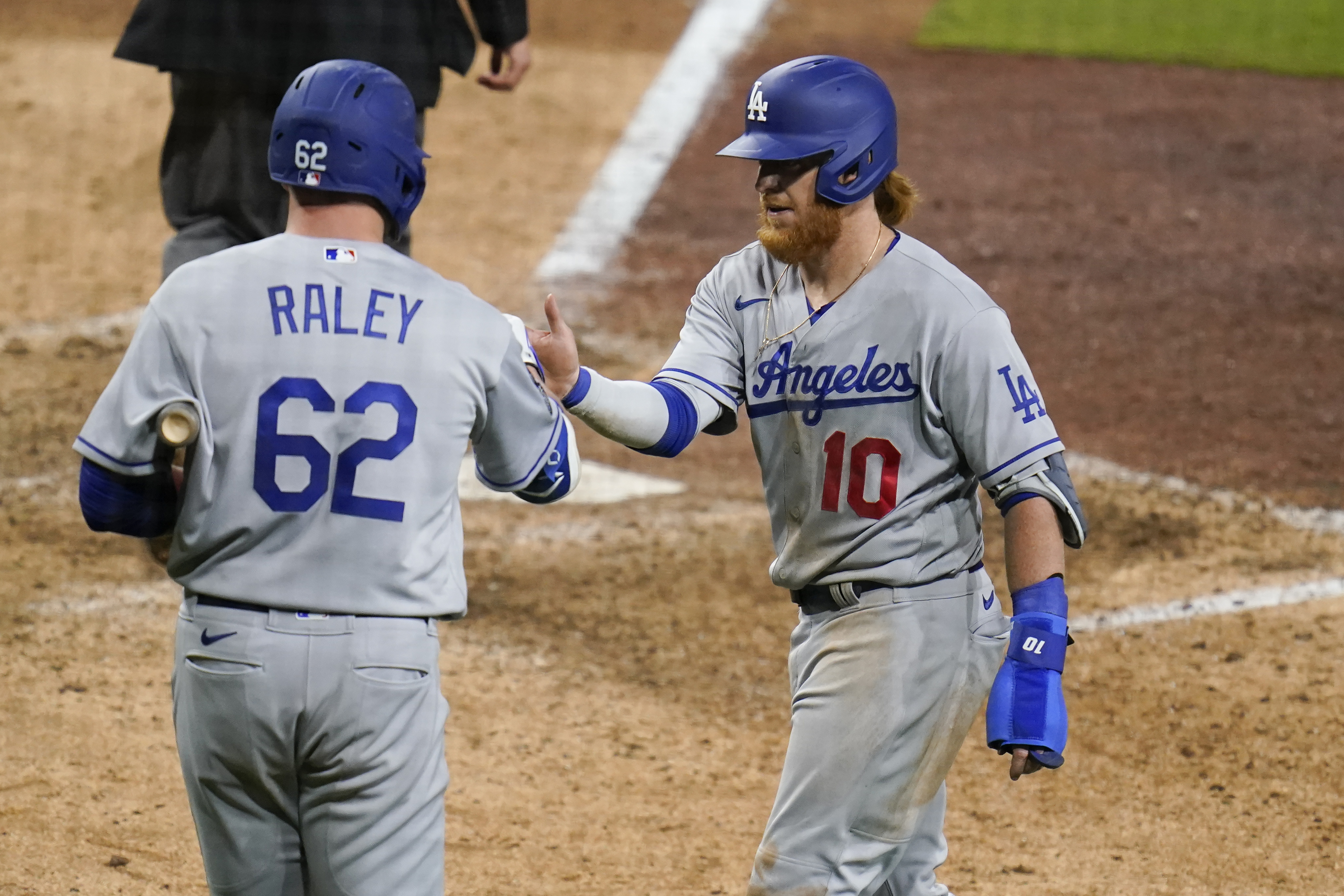 Cody Bellinger, Corey Seager, Justin Turner & Dave Roberts Proud