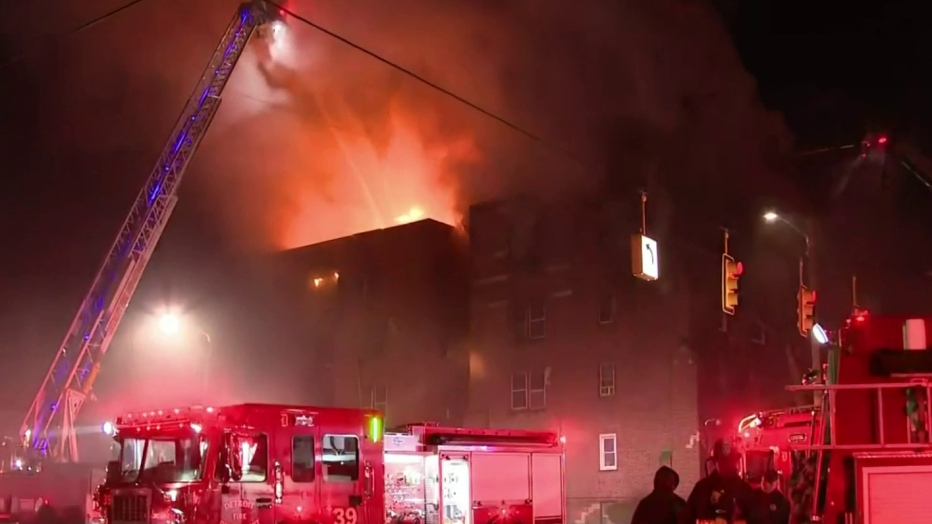 Detroit apartment fire displaces 20, man rams Eight Mile strip