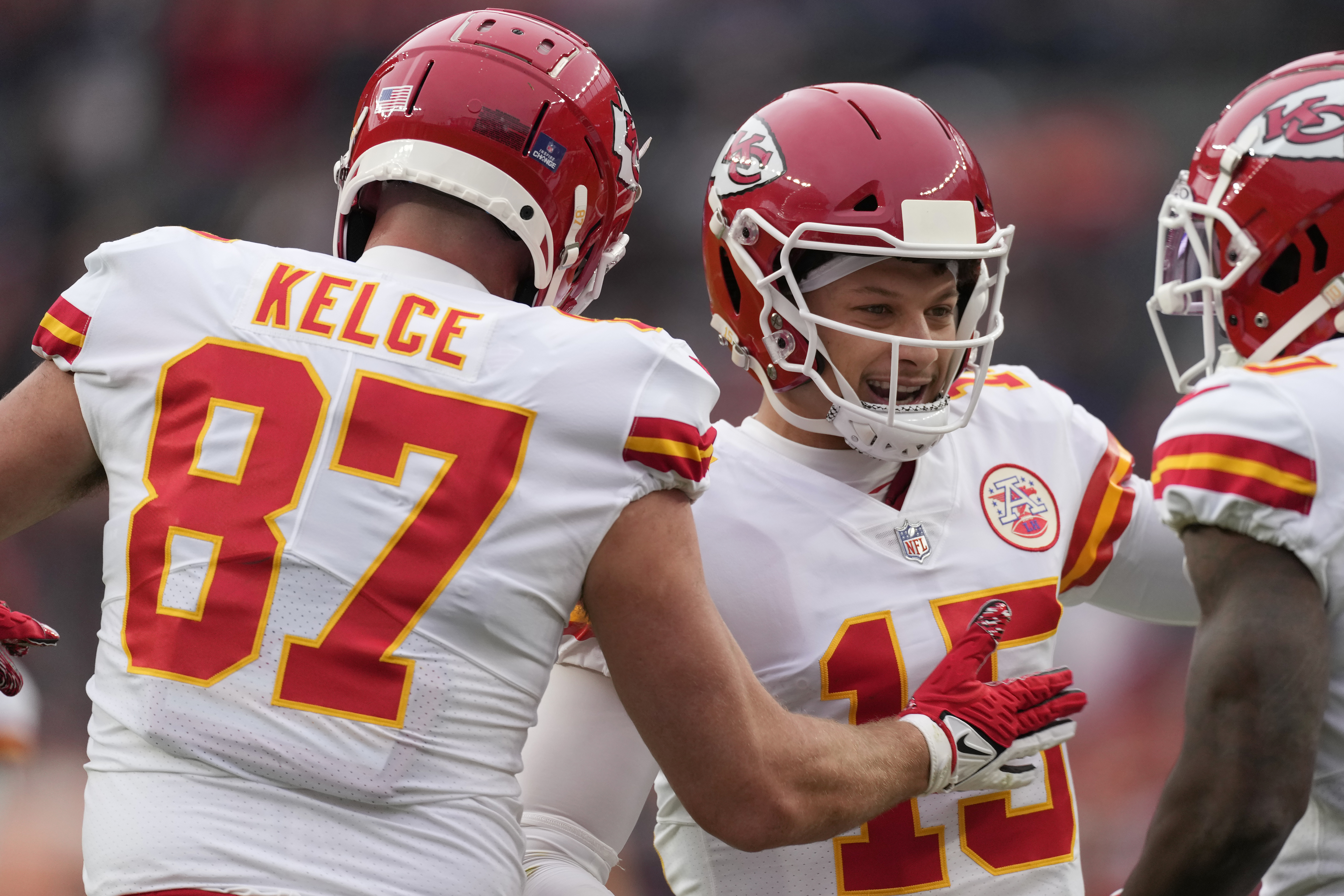 Kansas City Chiefs defeat Pittsburgh Steelers 36-10