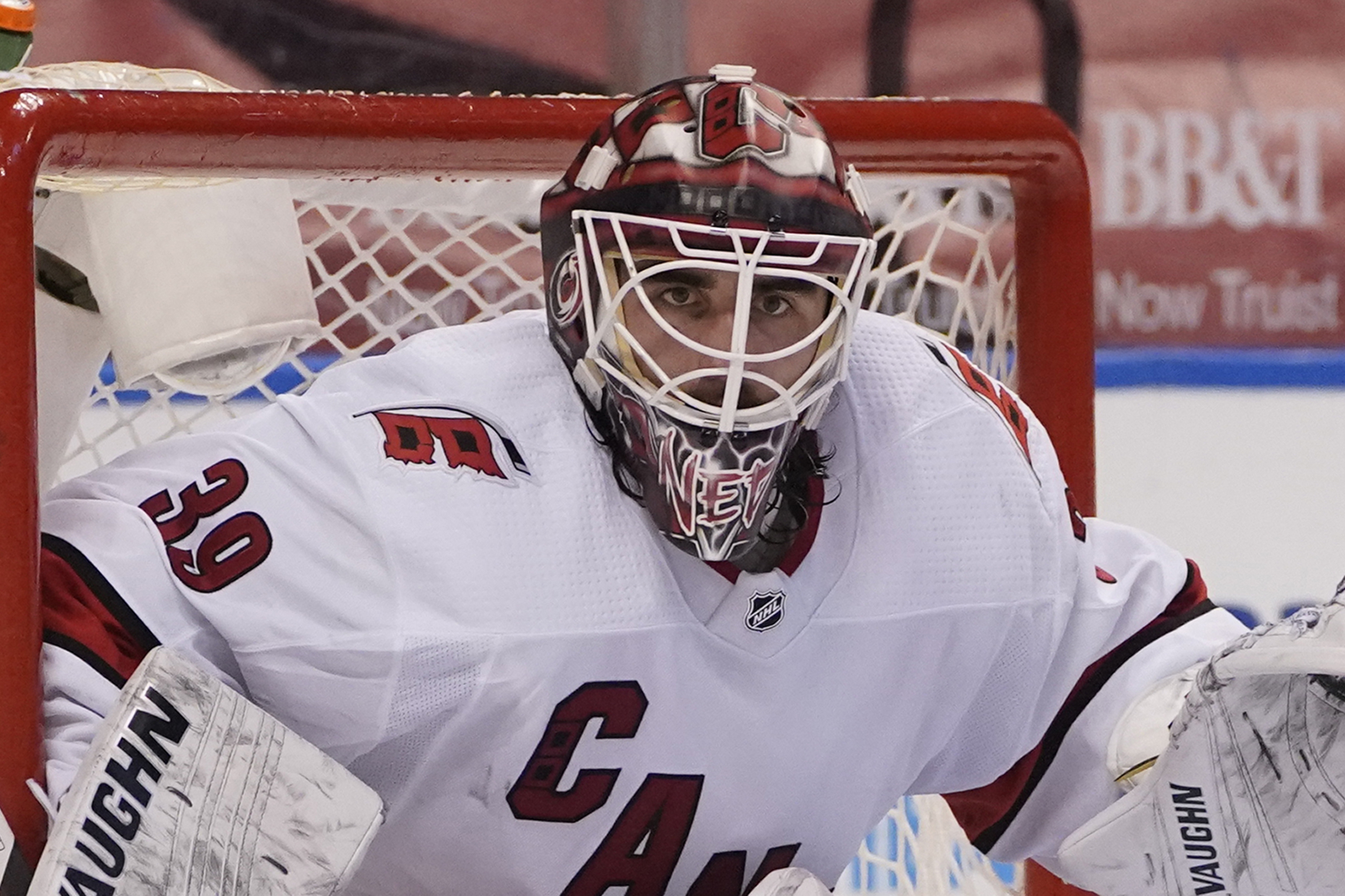Michigan goalie traded in NHL deal 