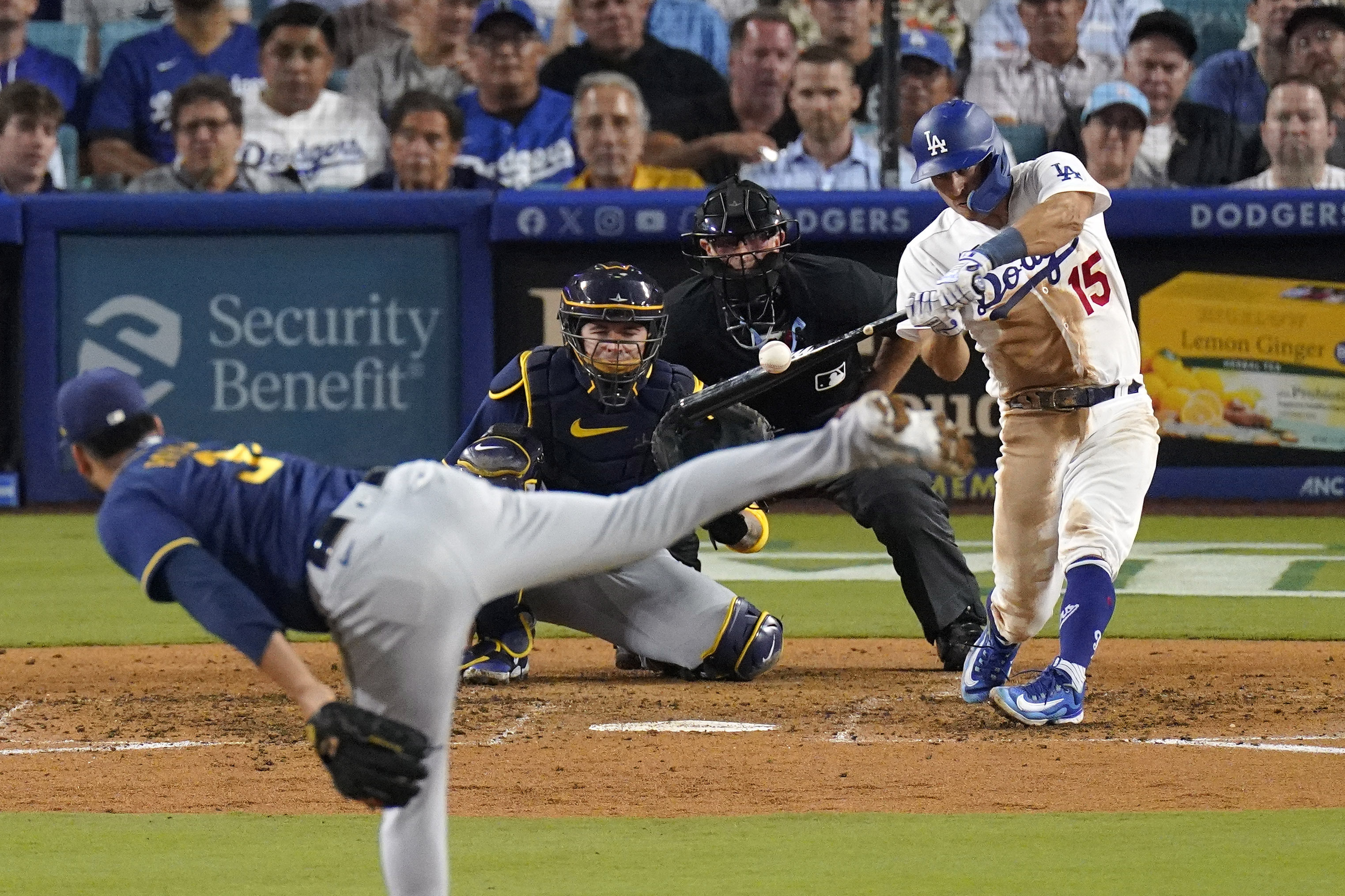 Austin Barnes' sacrifice fly, 04/25/2023