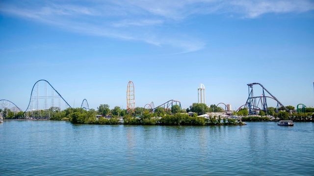 Six Flags and Cedar Fair, which owns Knott's Berry Farm, merging