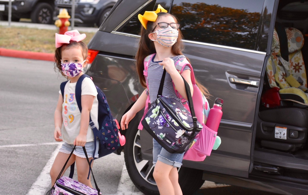 DVIDS - Images - Back to School Bash provides entertainment, bookbags and  school supplies [Image 4 of 7]