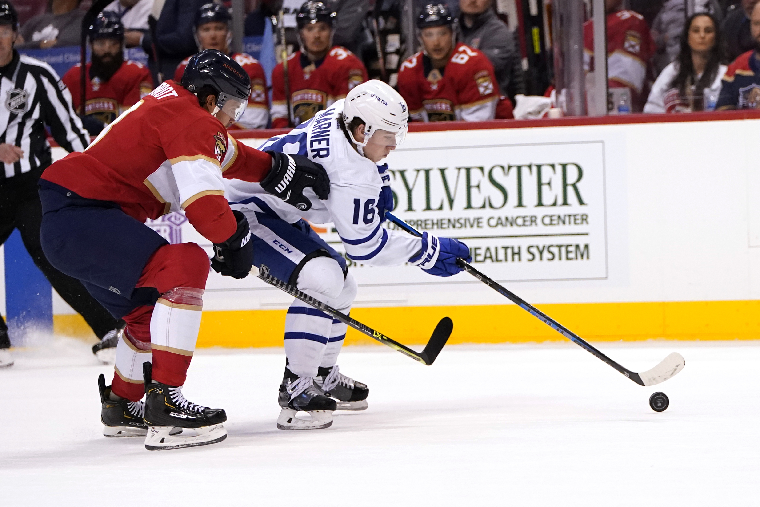 Panthers snap Lightning's home point streak, Tampa drops game 4-1 - ESPN  98.1 FM - 850 AM WRUF