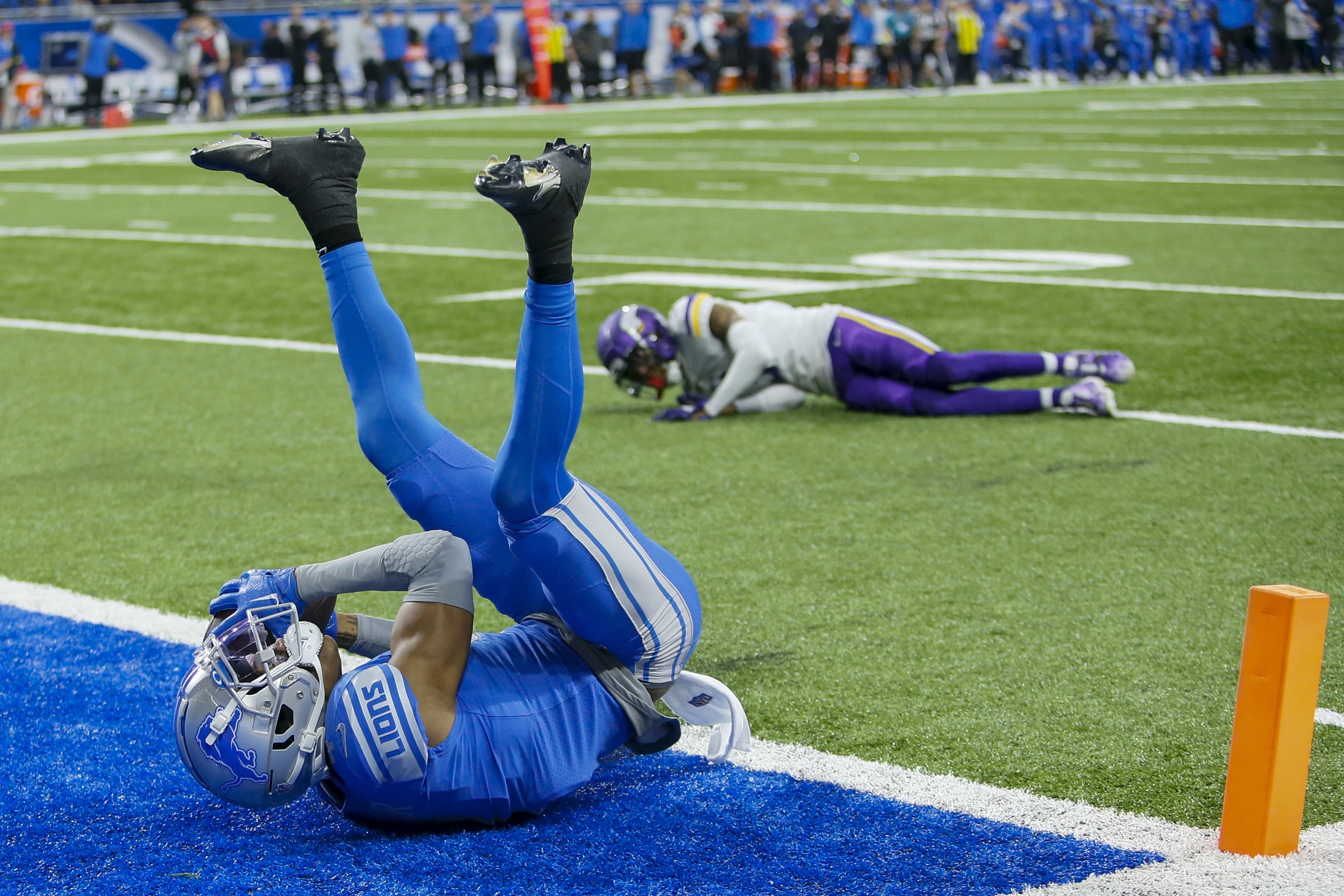 Jared Goff helps Lions stun division-leading Vikings 34-23