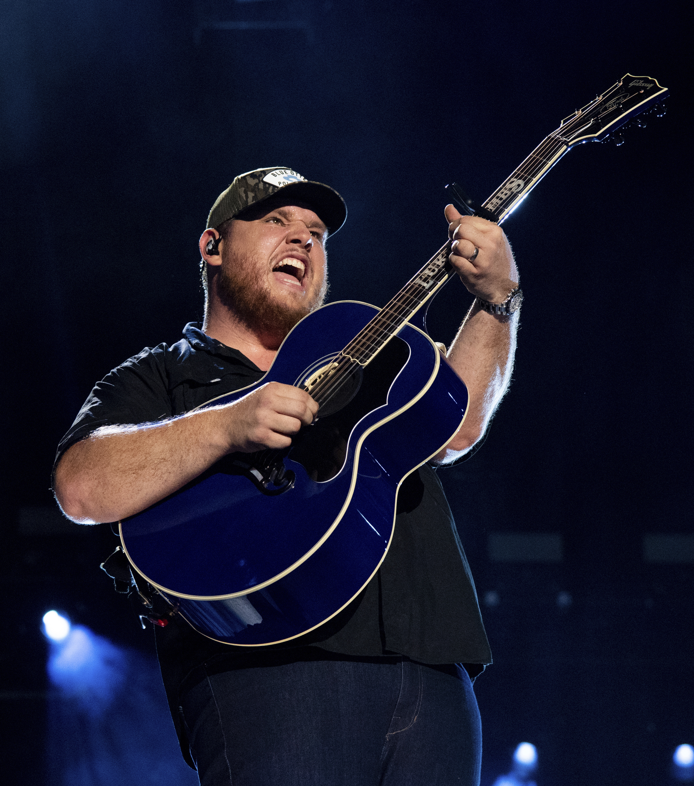 Luke Combs Stadium Tour Coming to Denver in 2022